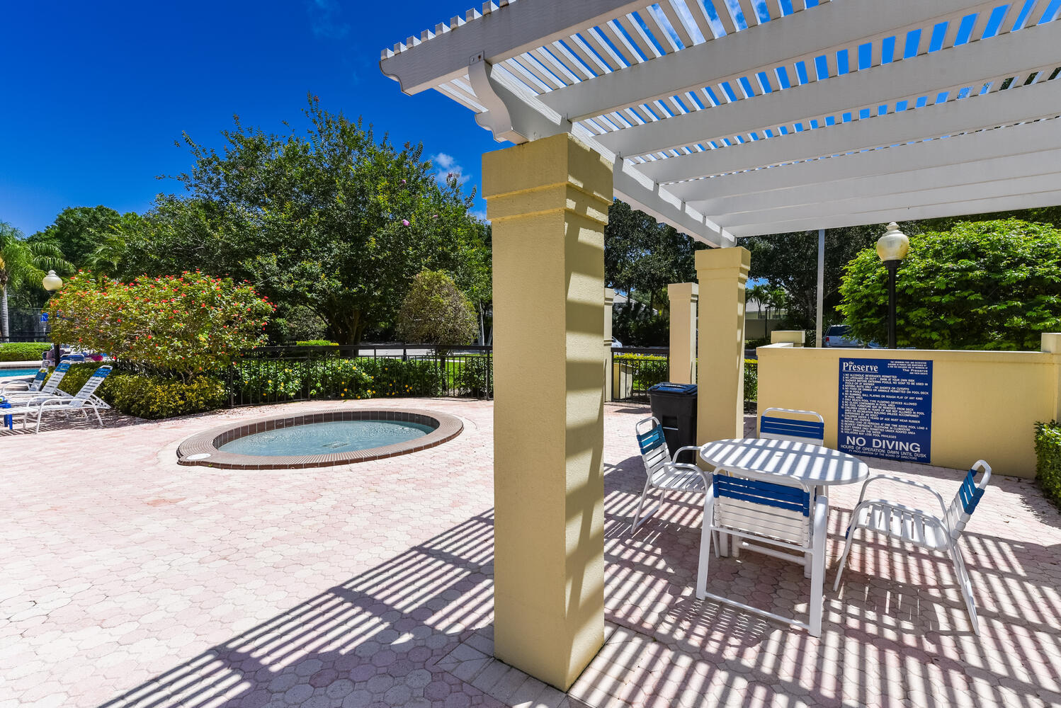 7447 SE Fiddlewood Lane