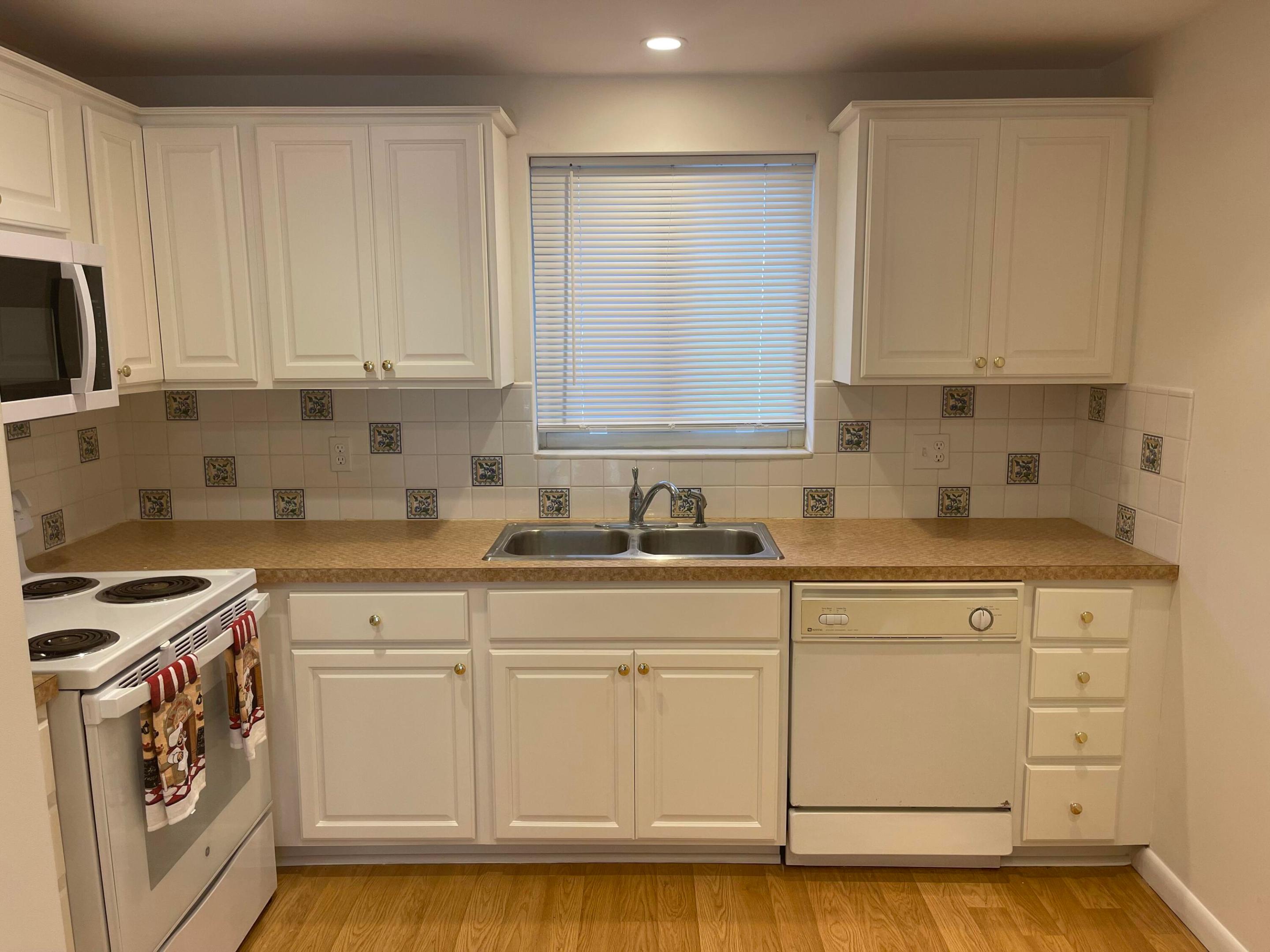 9 Westwood Avenue 105b