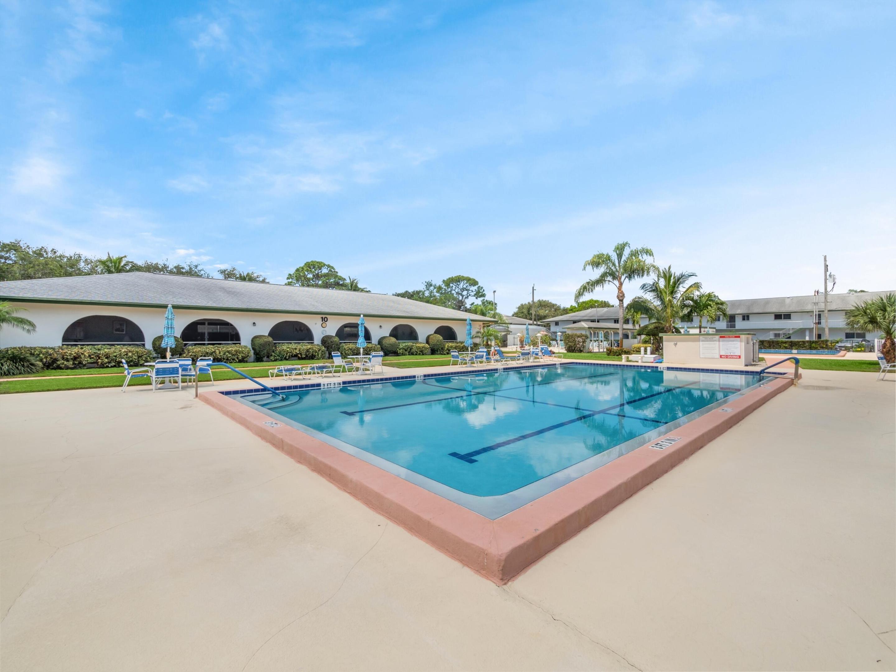 9 Westwood Avenue 105b