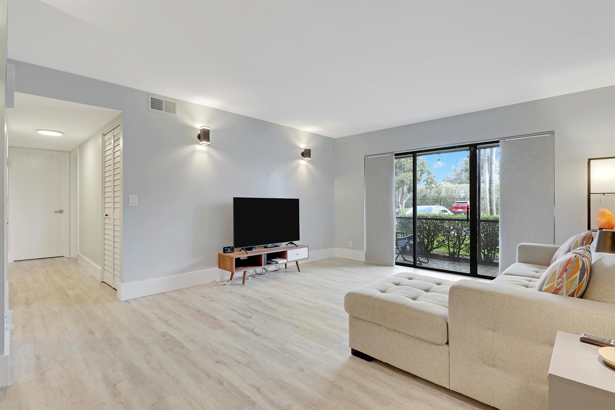 624 Sea Pine Way B1