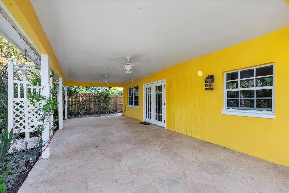 12043 Dolphin Drive