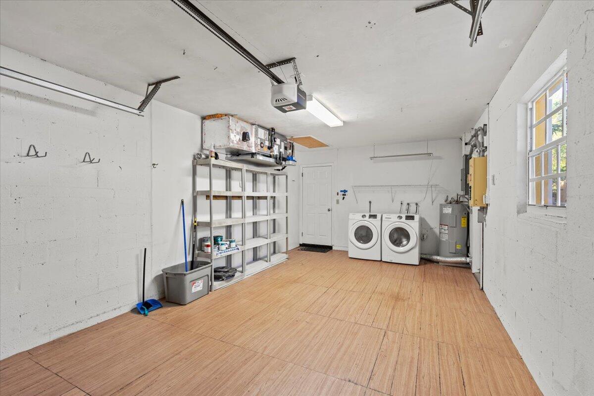12043 Dolphin Drive