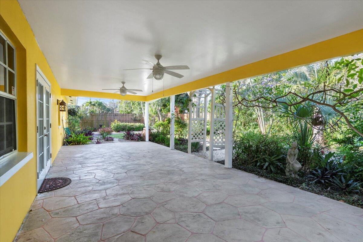 12043 Dolphin Drive