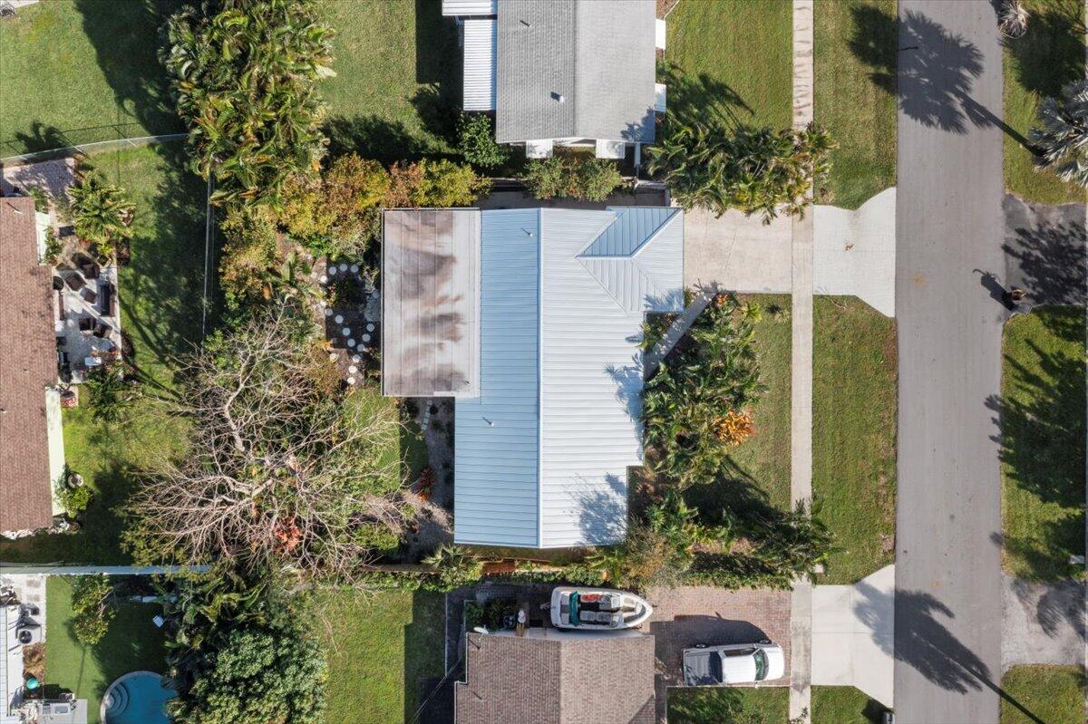 12043 Dolphin Drive