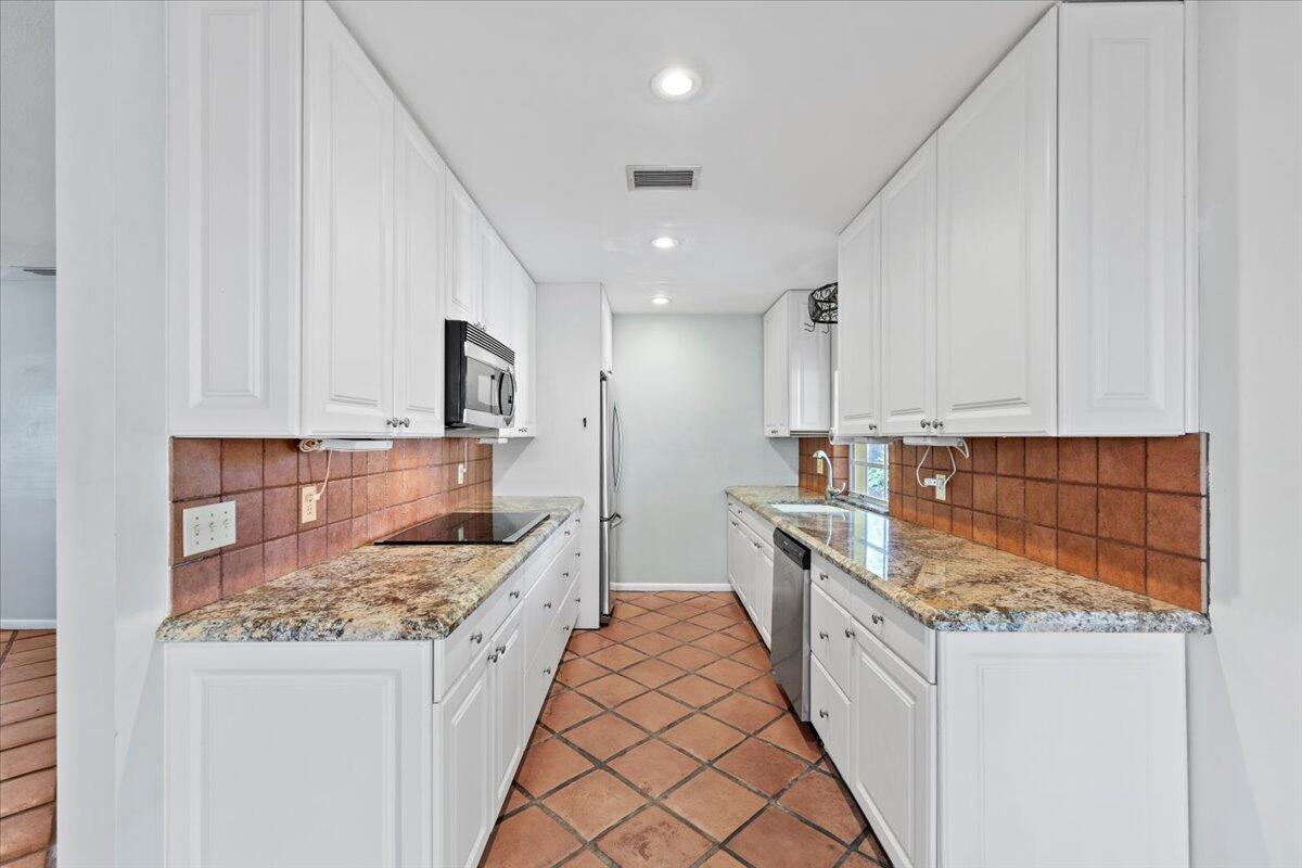 12043 Dolphin Drive