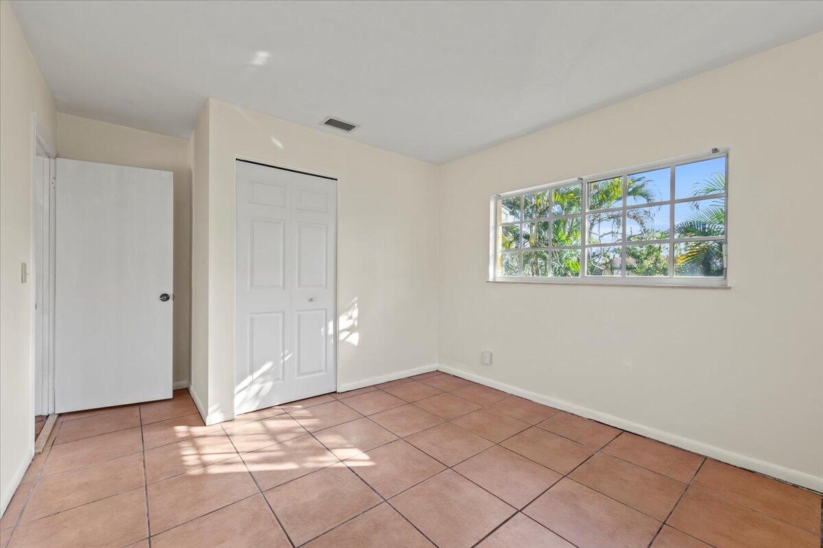 12043 Dolphin Drive