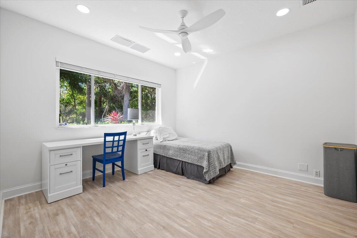 126 N River Drive W