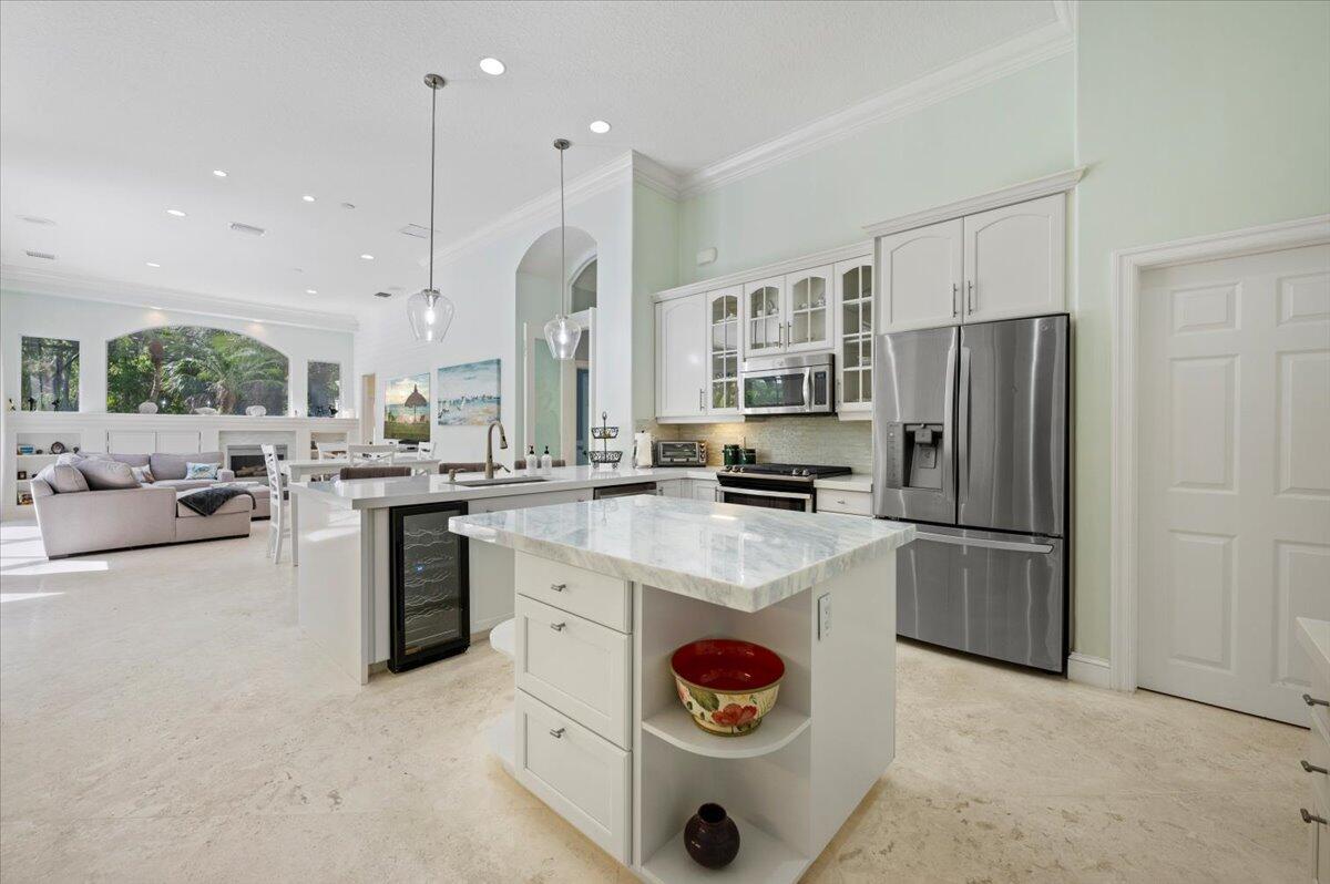 126 N River Drive W