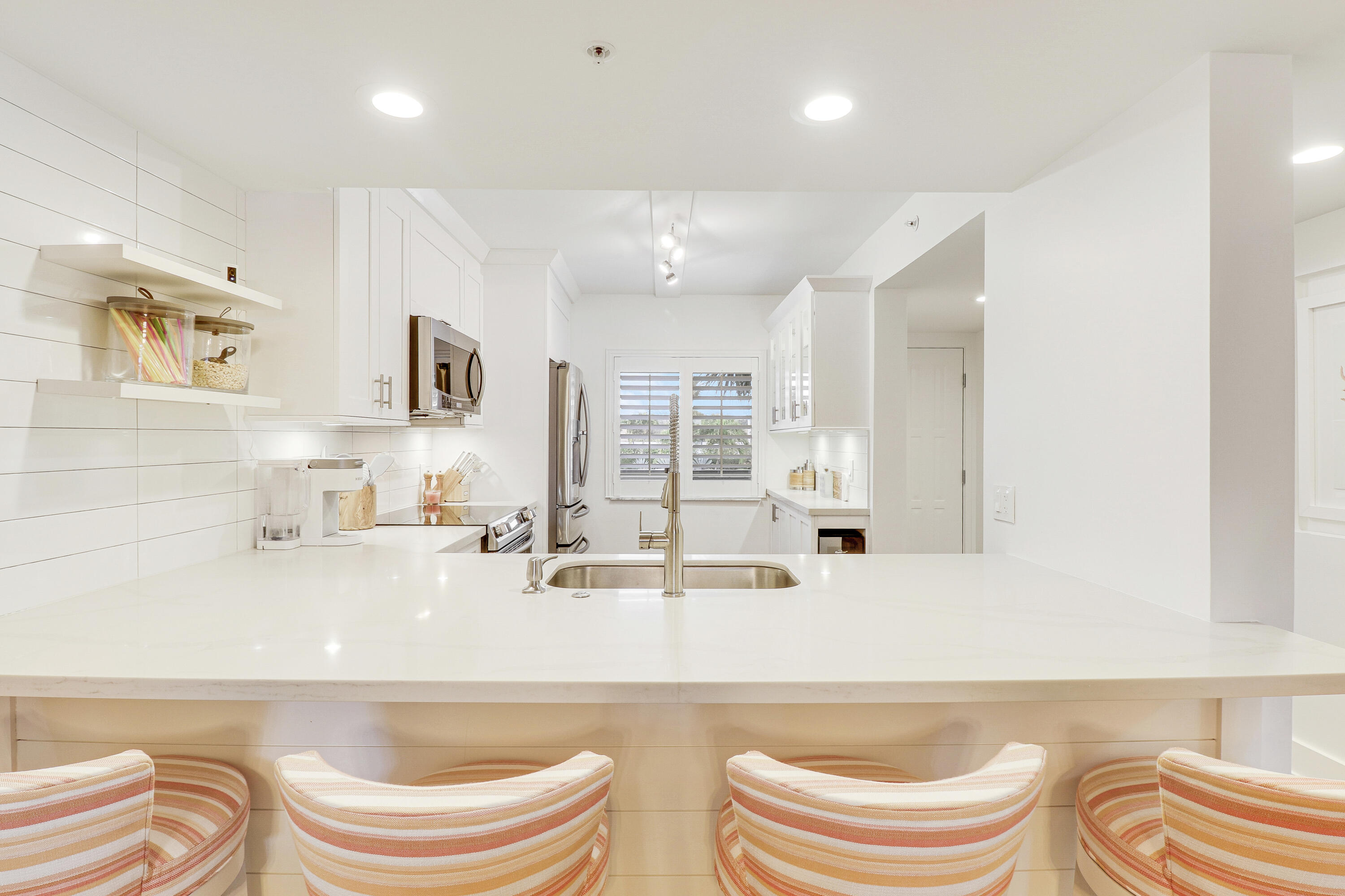 1601 Marina Isle Way 205