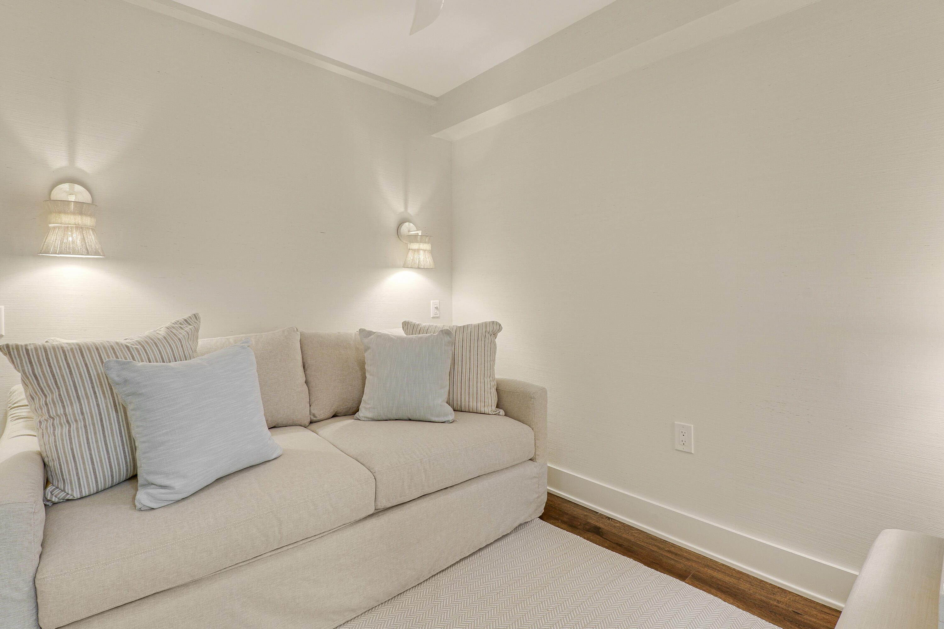 1601 Marina Isle Way 205