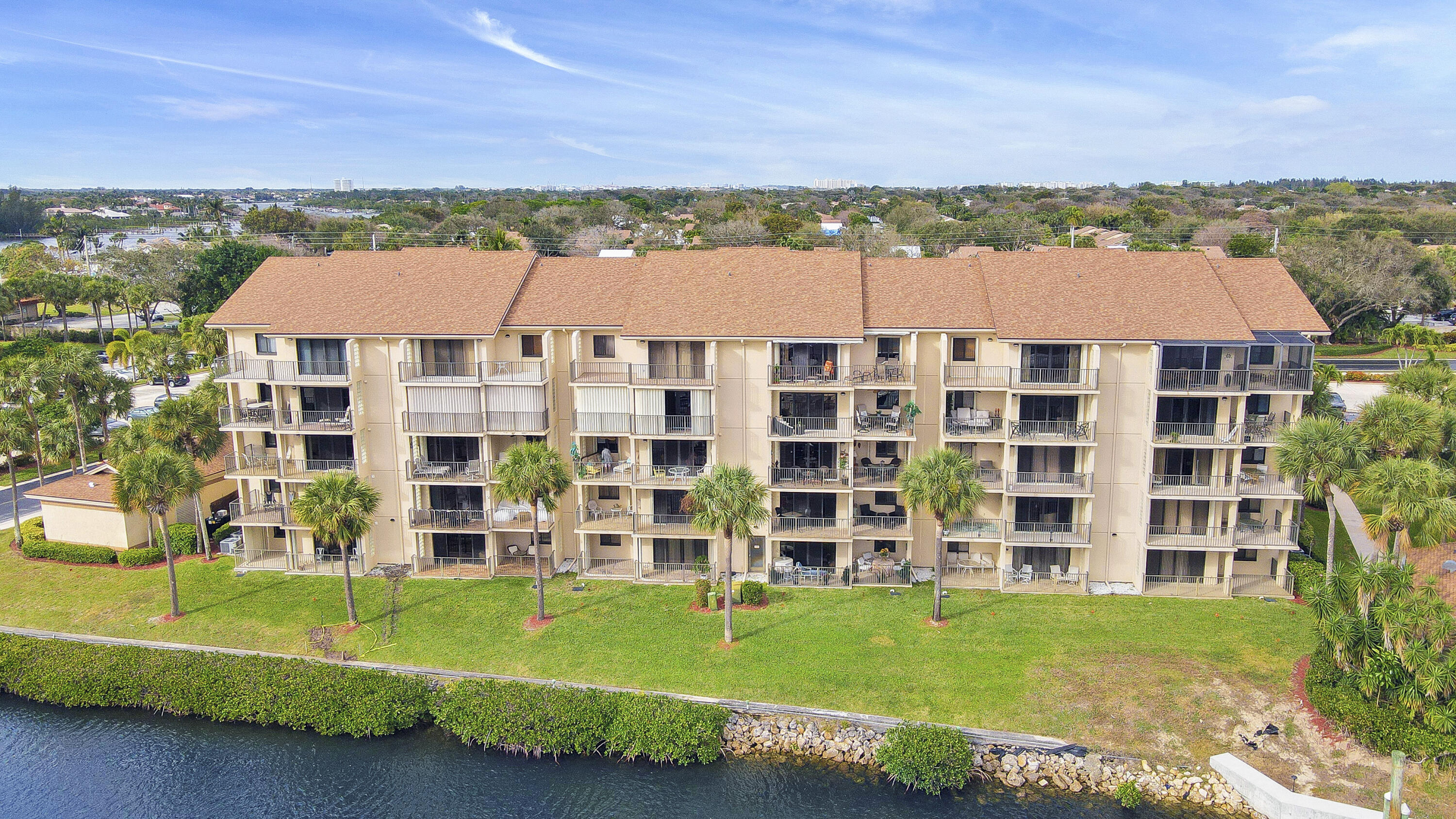 1601 Marina Isle Way 205