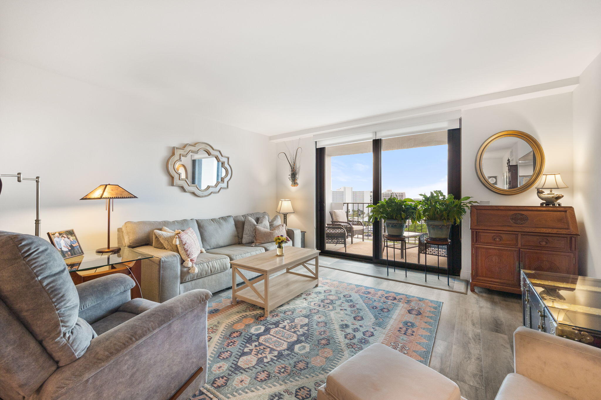 1200 Marine Way 807