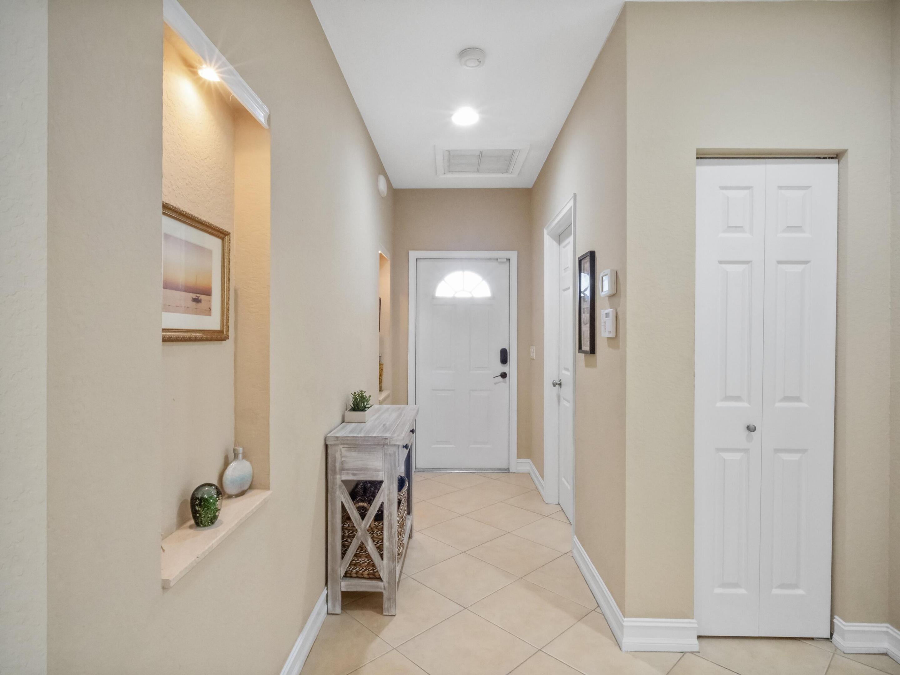 812 W Ocean Avenue