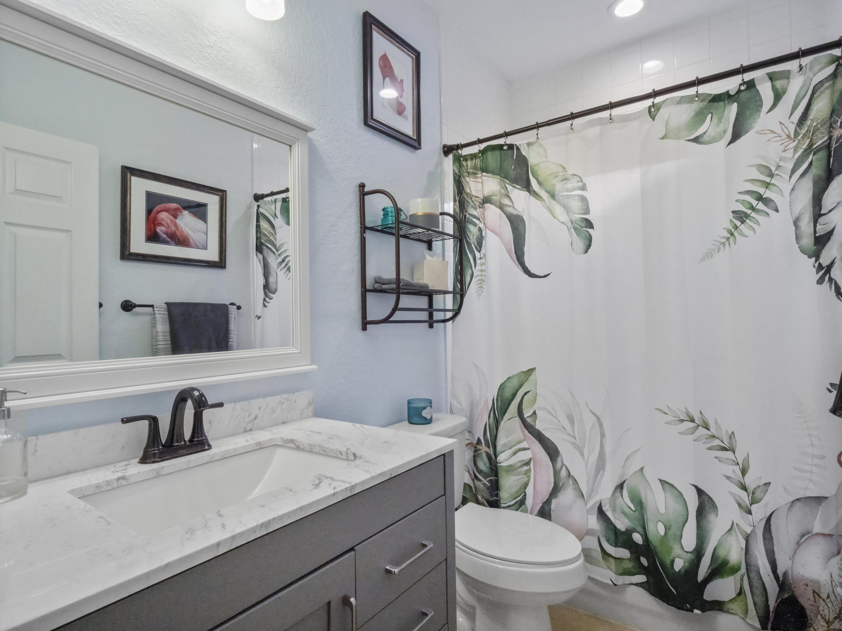 812 W Ocean Avenue