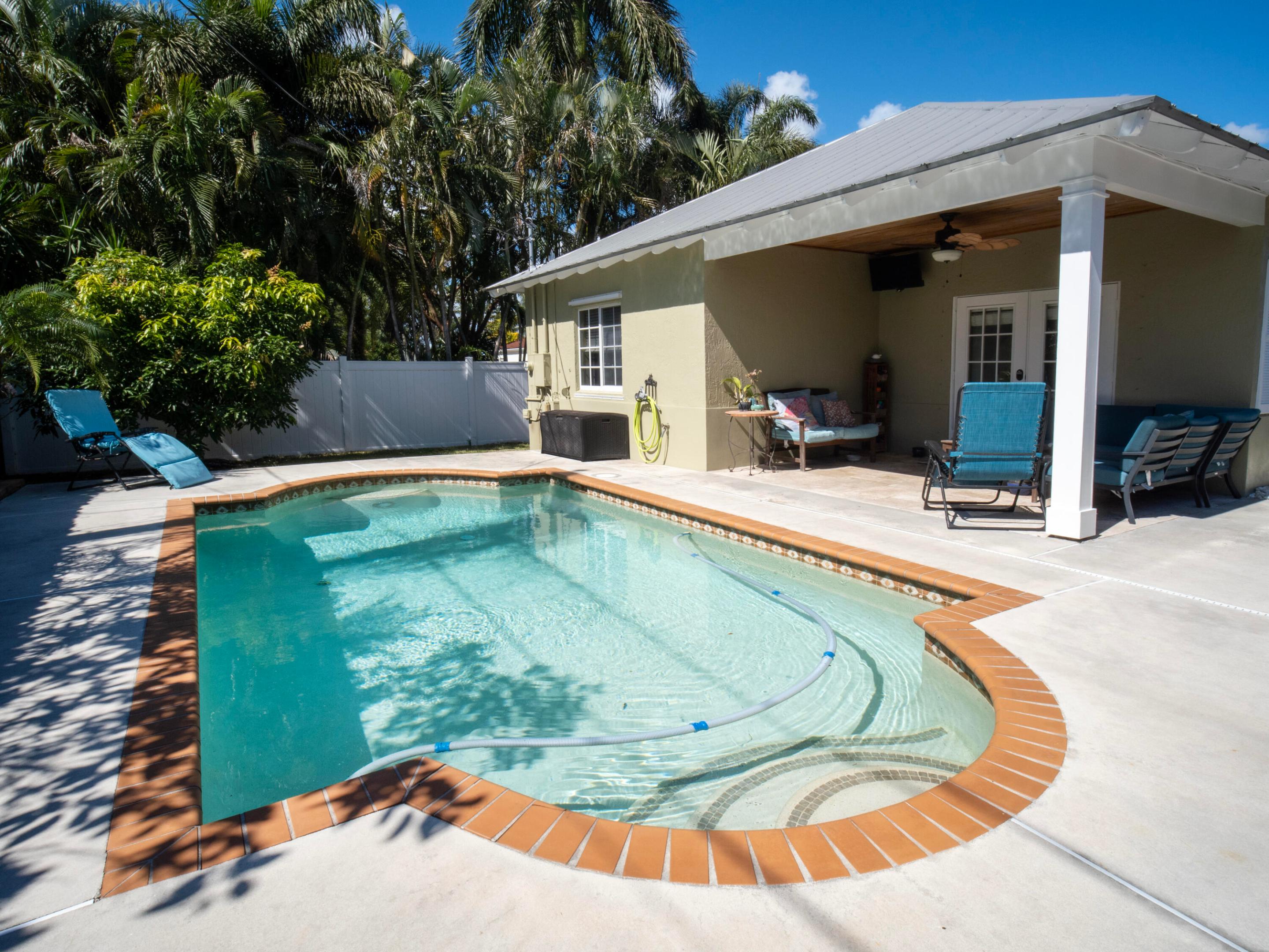 812 W Ocean Avenue