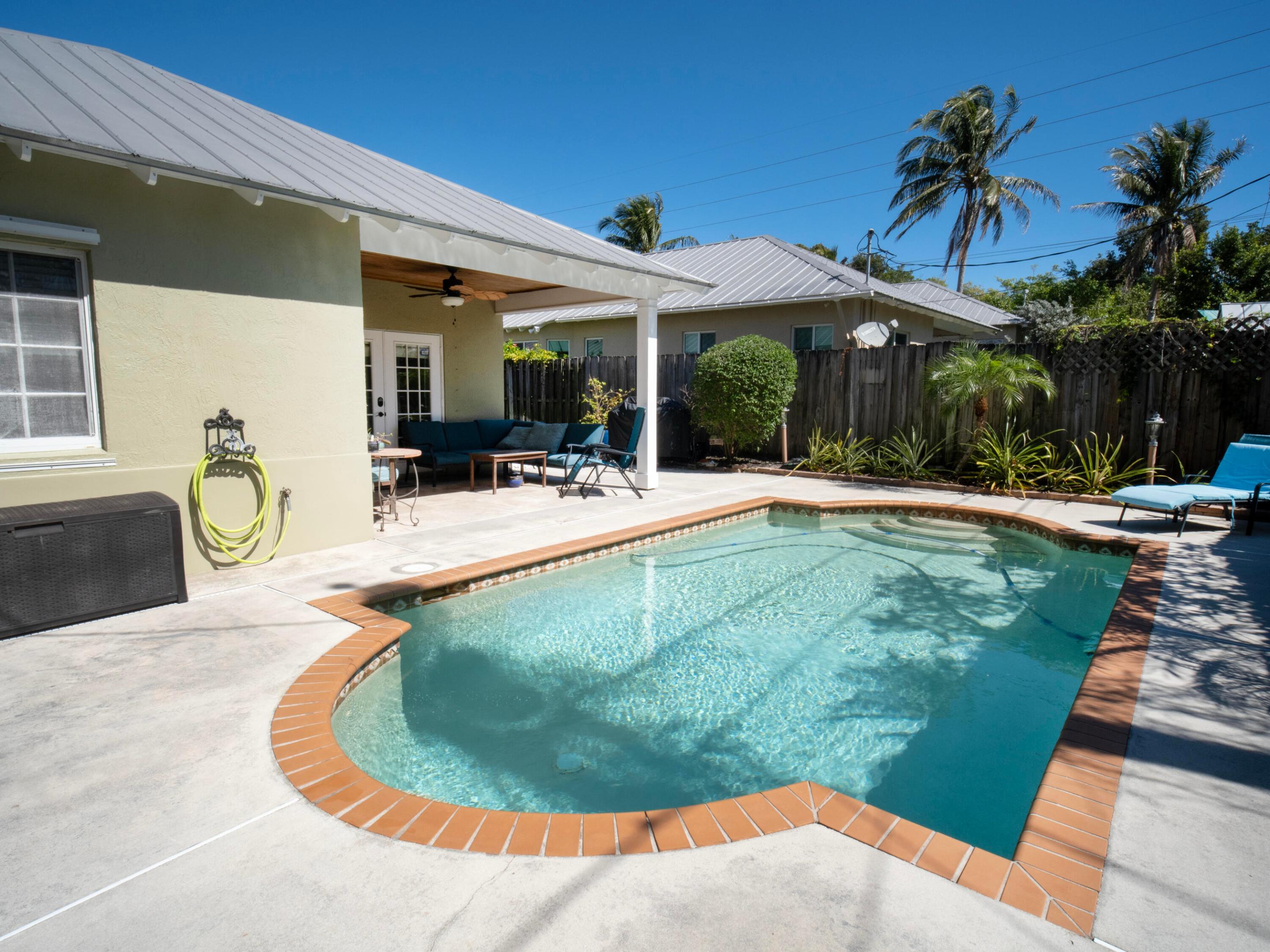 812 W Ocean Avenue