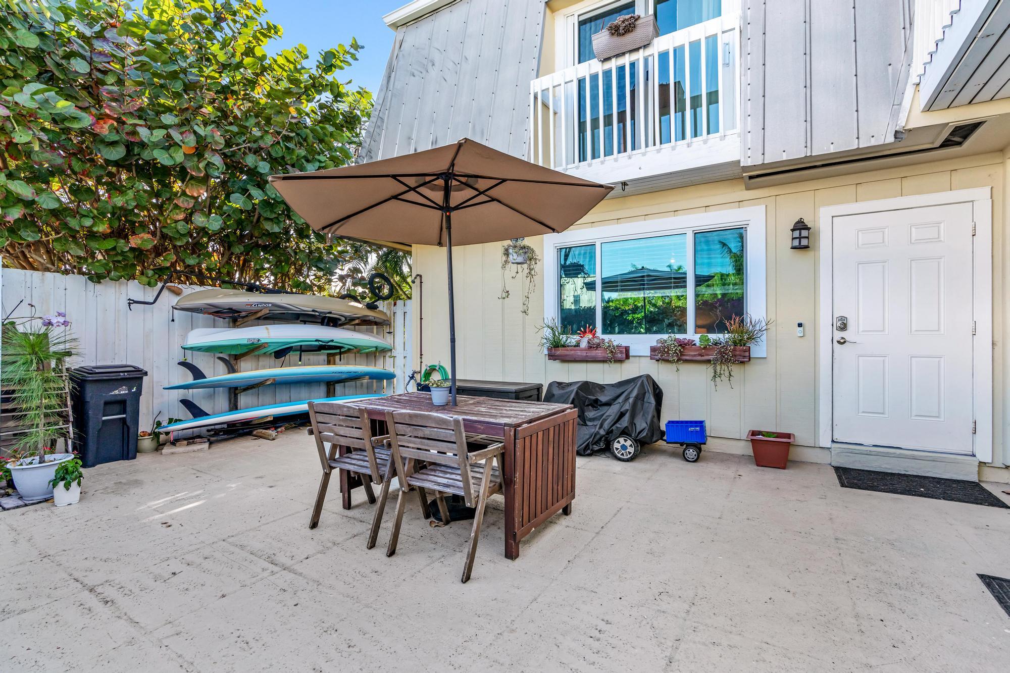141 E Riverside Drive 11b