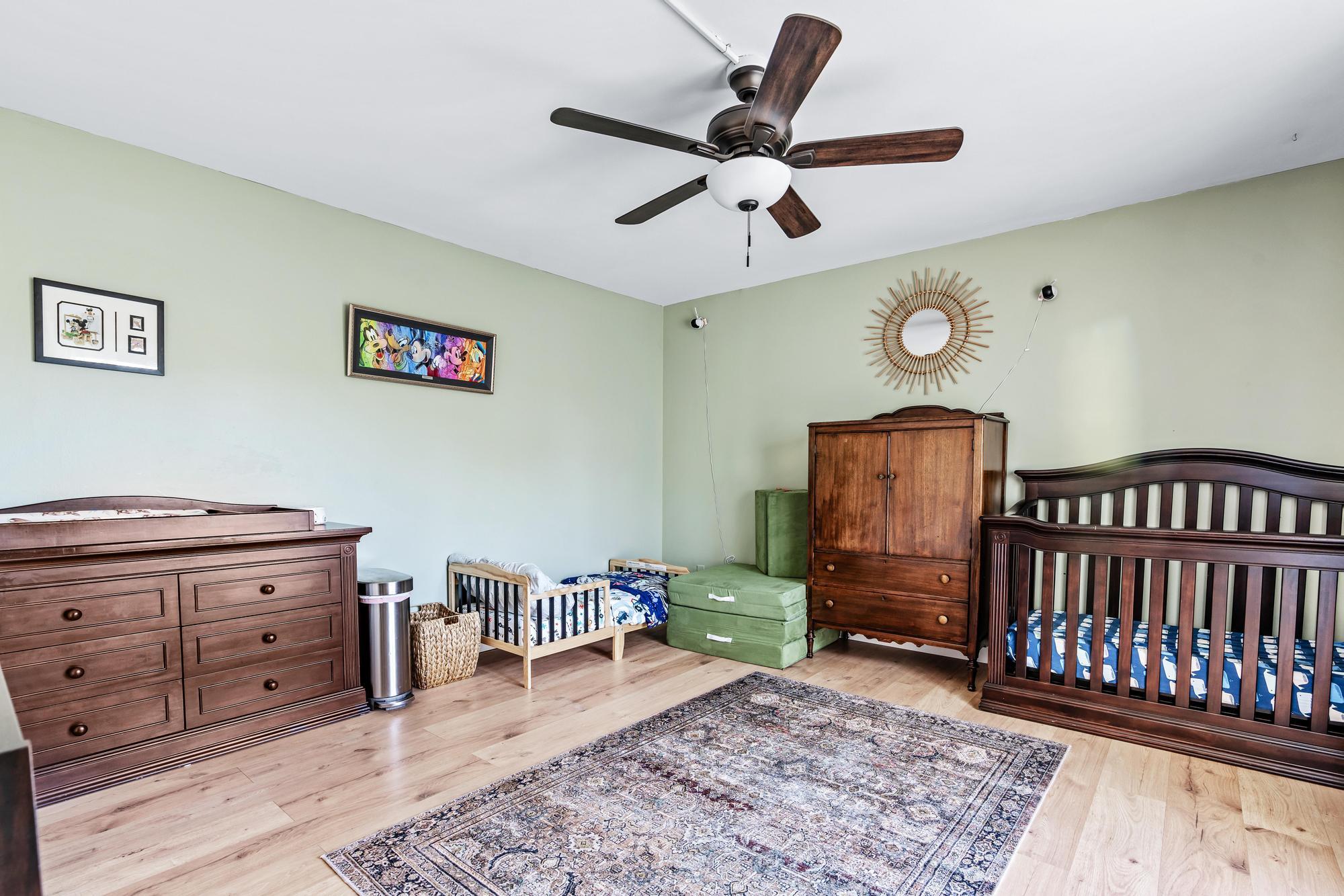 141 E Riverside Drive 11b