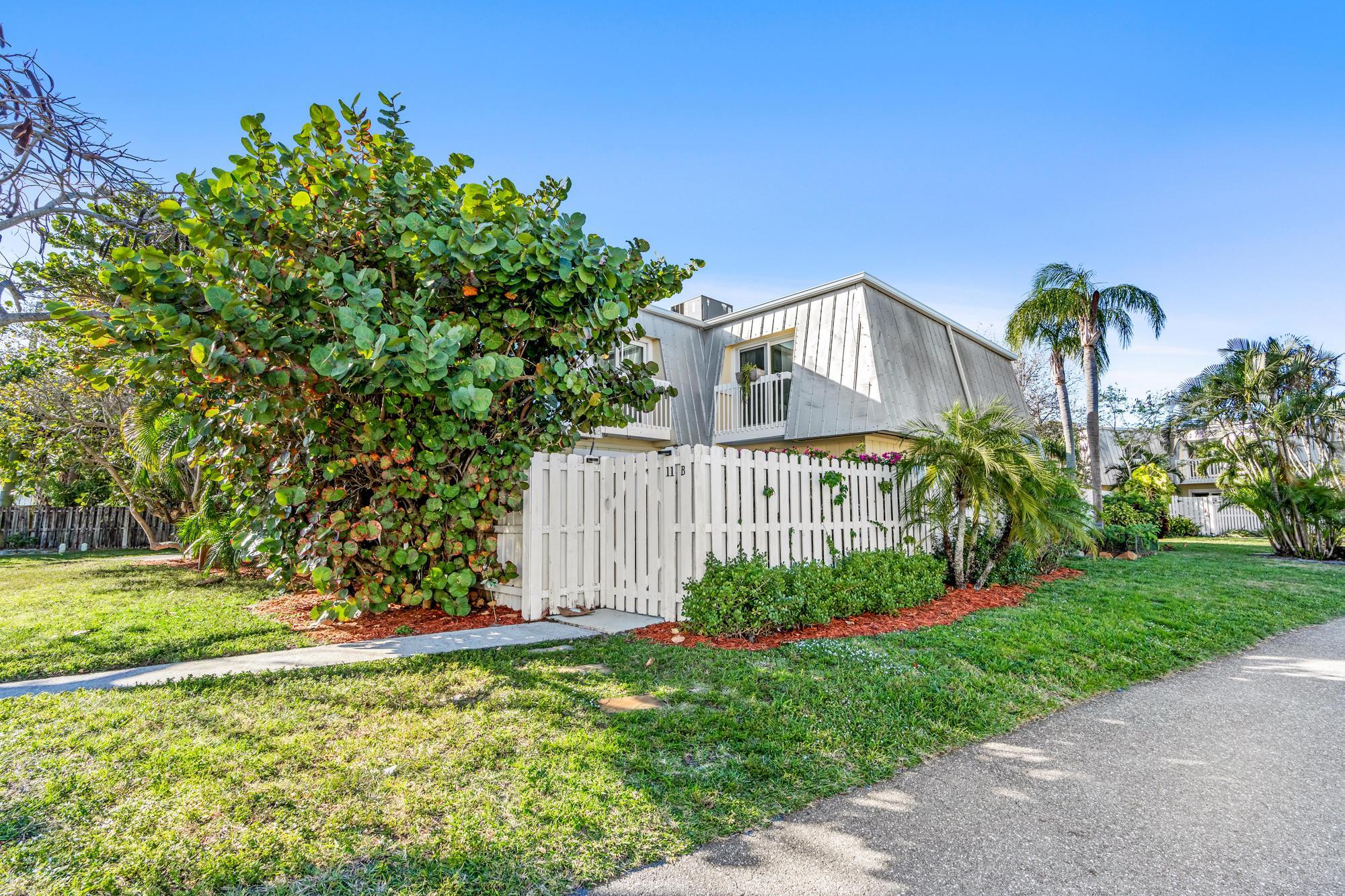 141 E Riverside Drive 11b