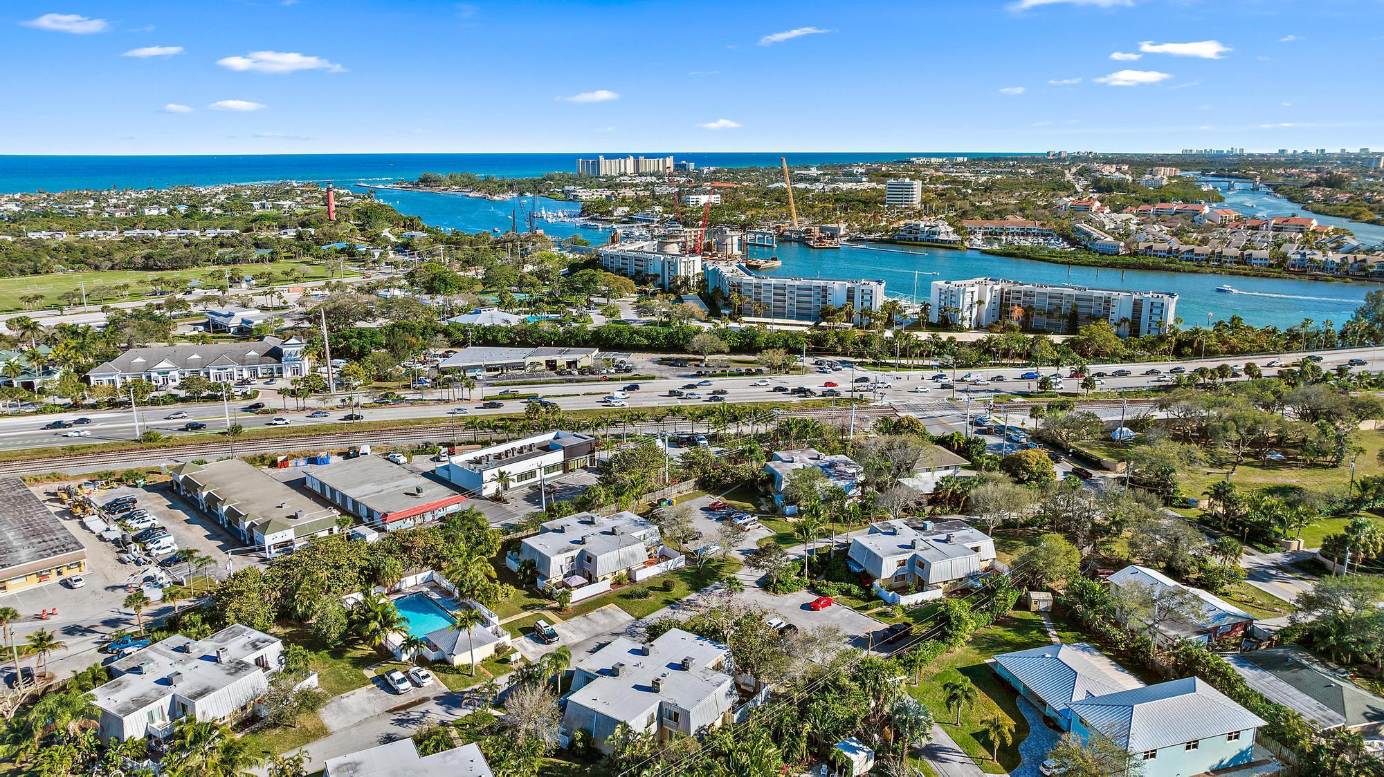 141 E Riverside Drive 11b