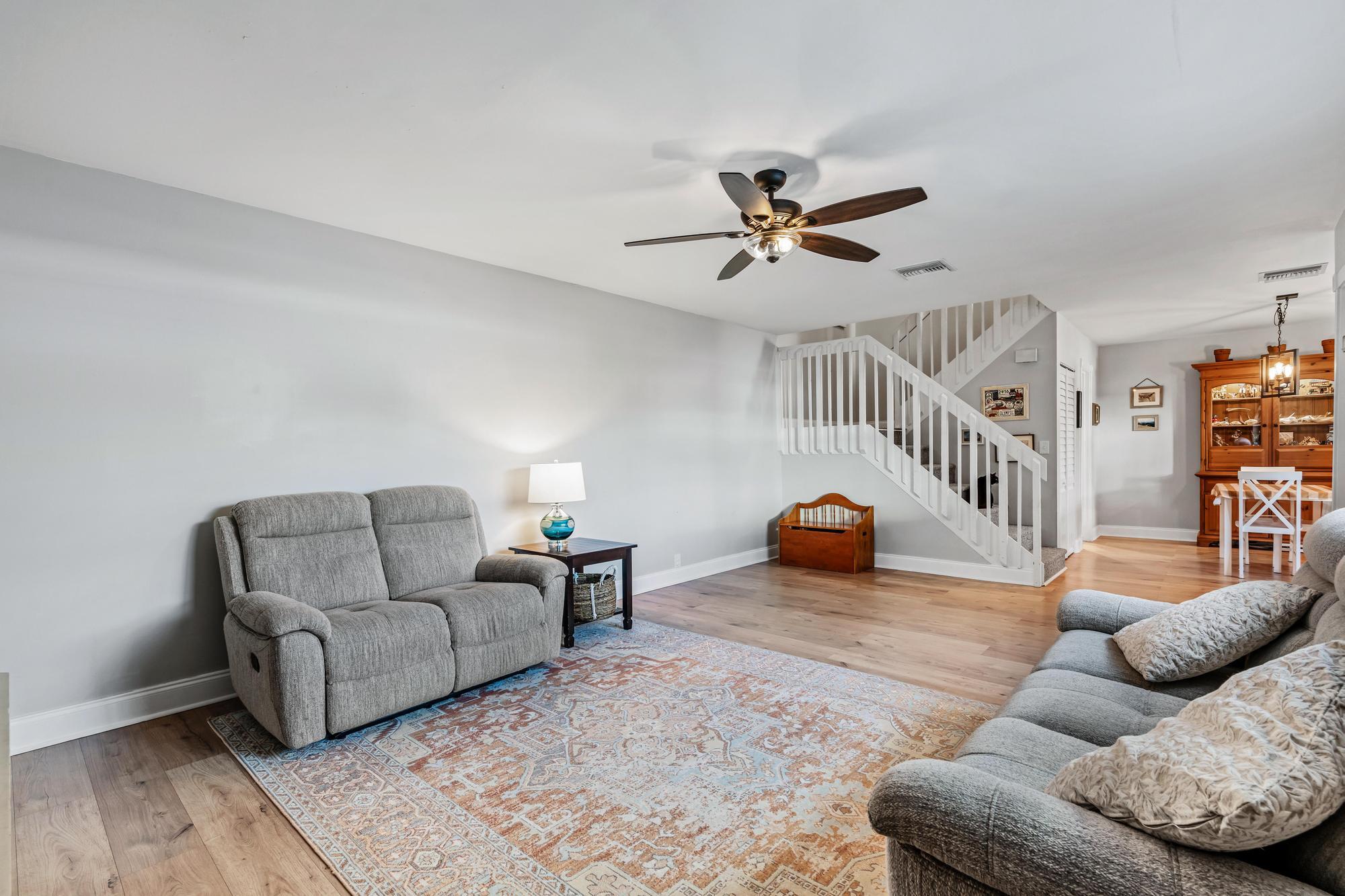 141 E Riverside Drive 11b