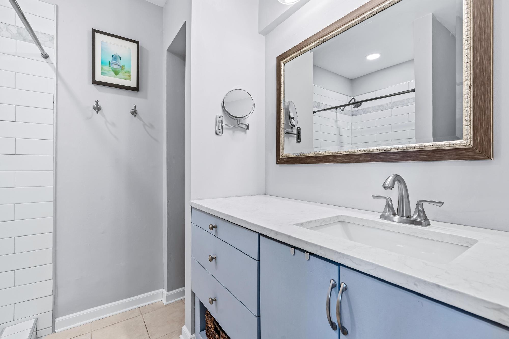141 E Riverside Drive 11b