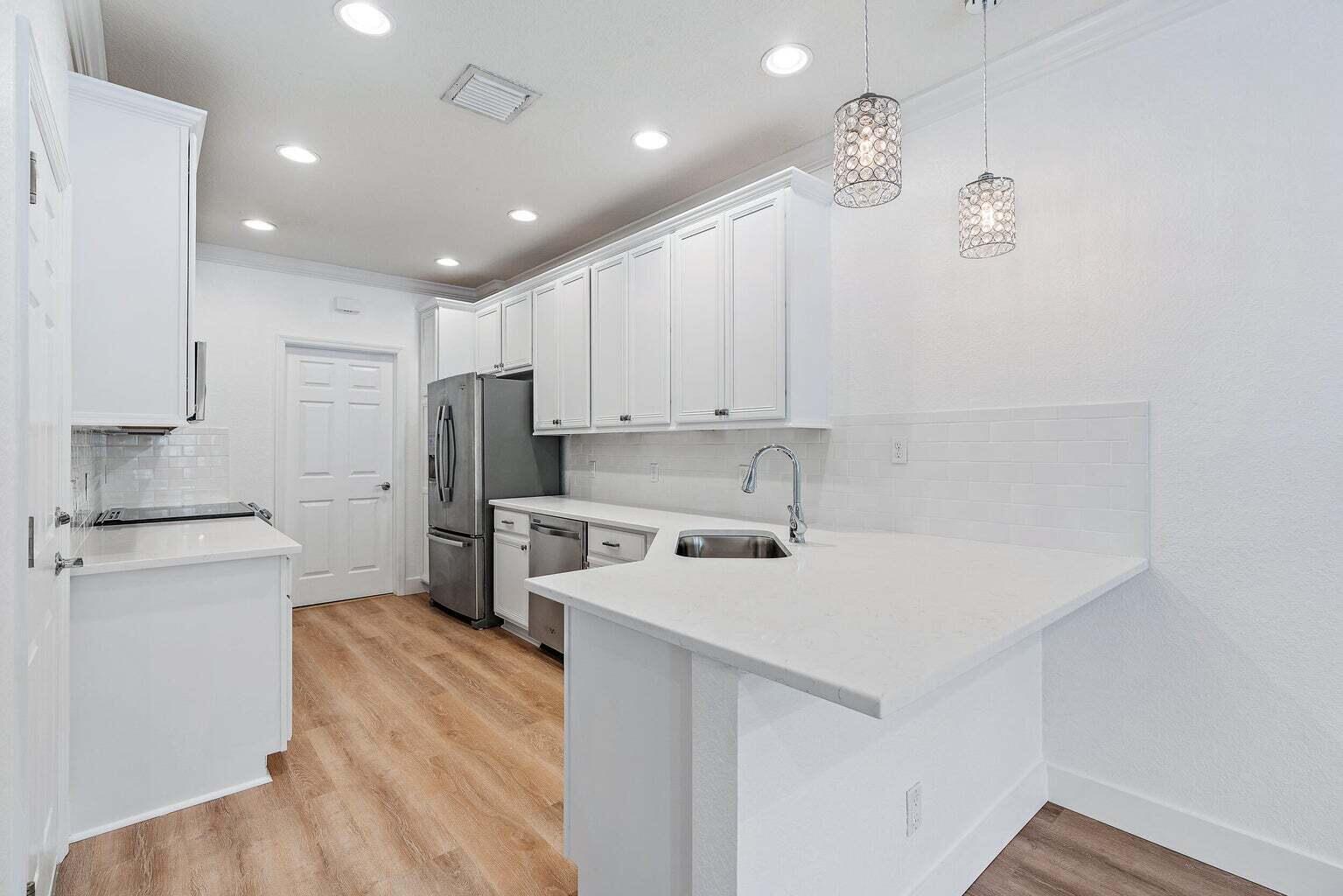 1176 S Community Drive