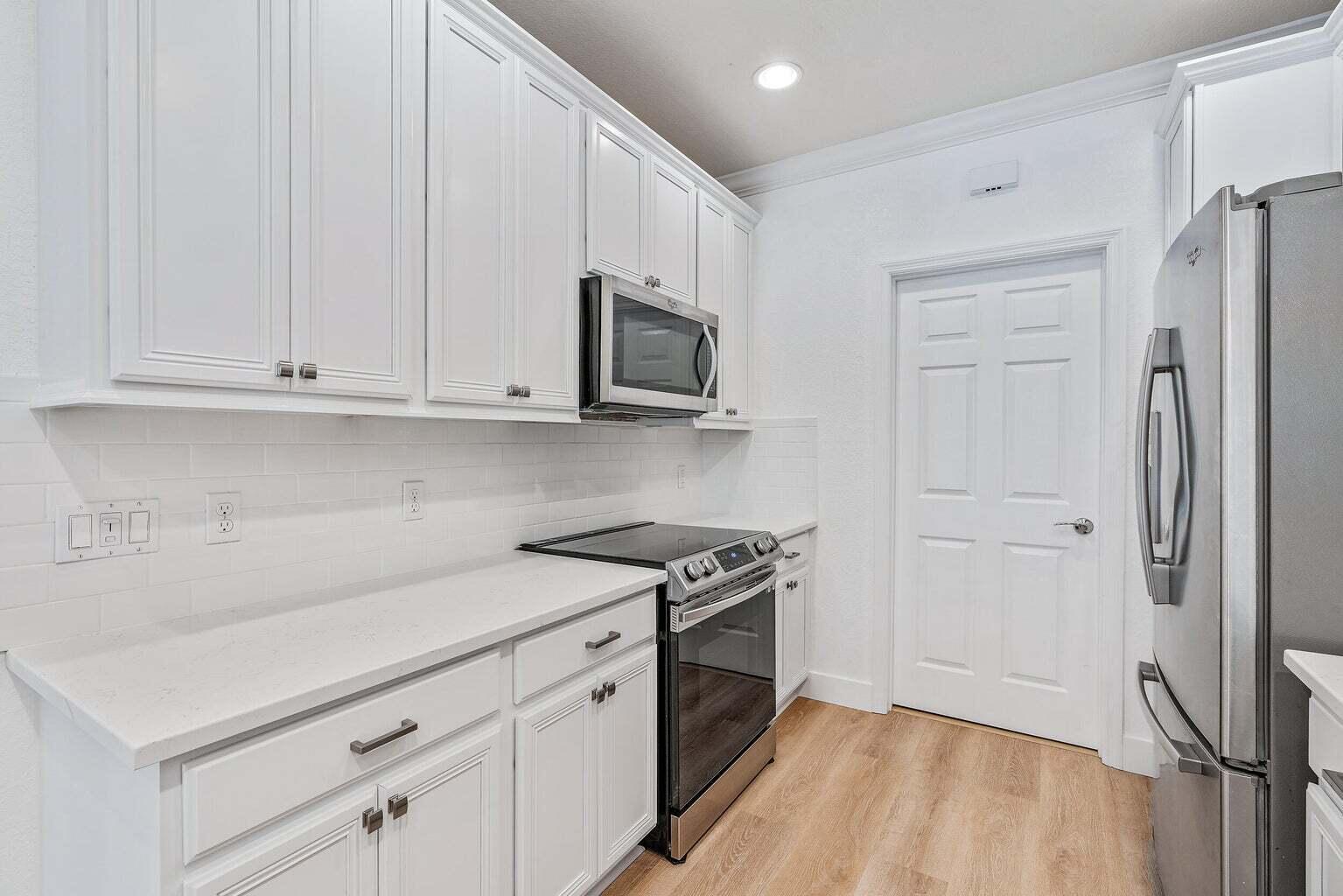 1176 S Community Drive