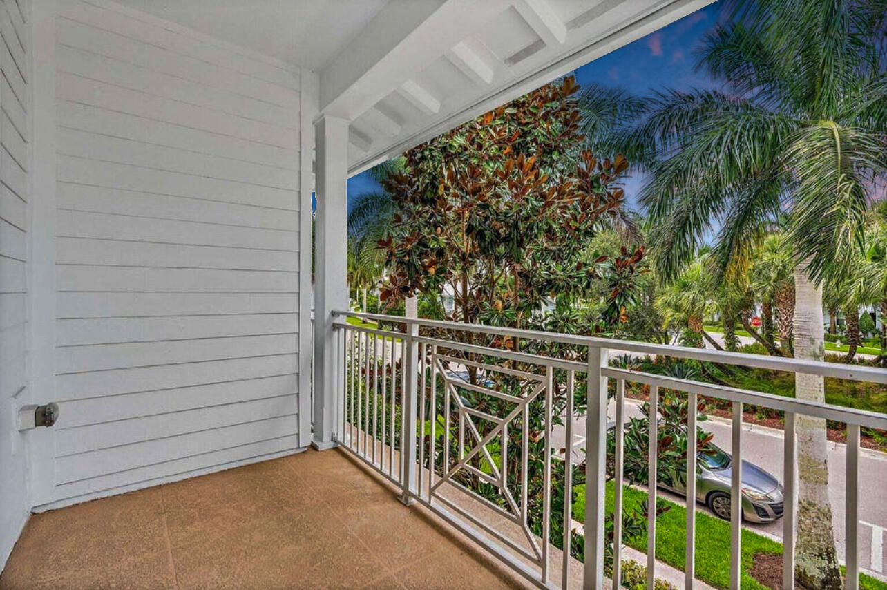 1176 S Community Drive