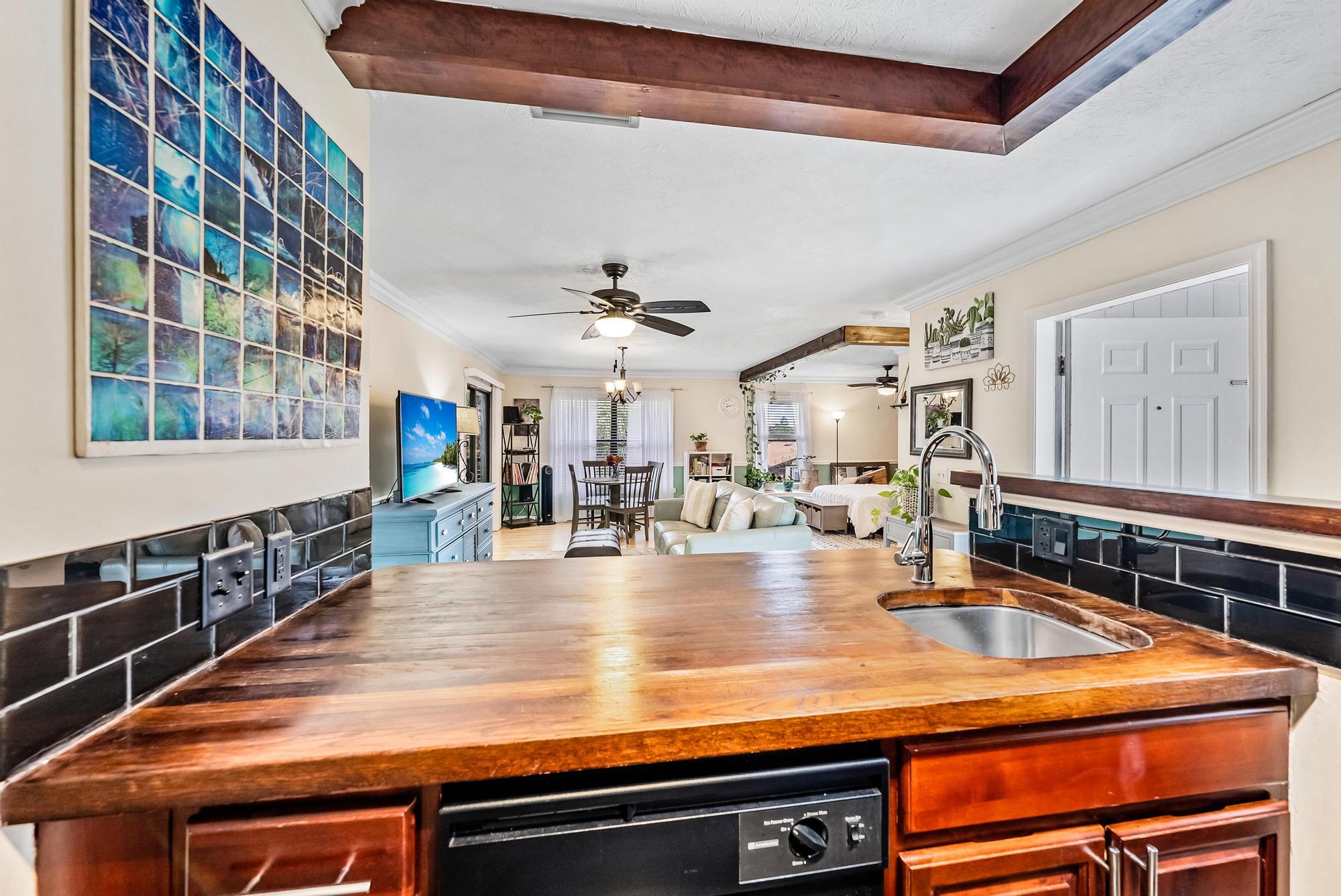 6535 SE Federal Highway 204