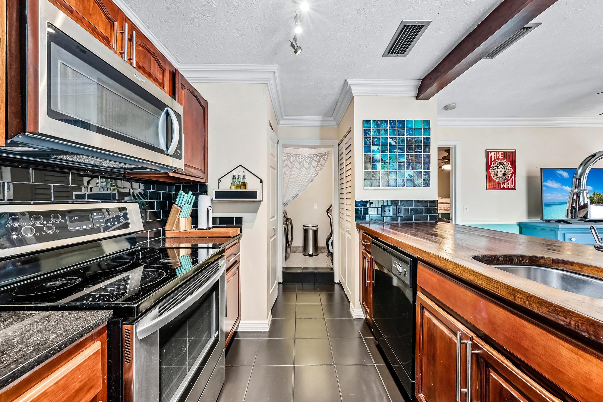 6535 SE Federal Highway 204