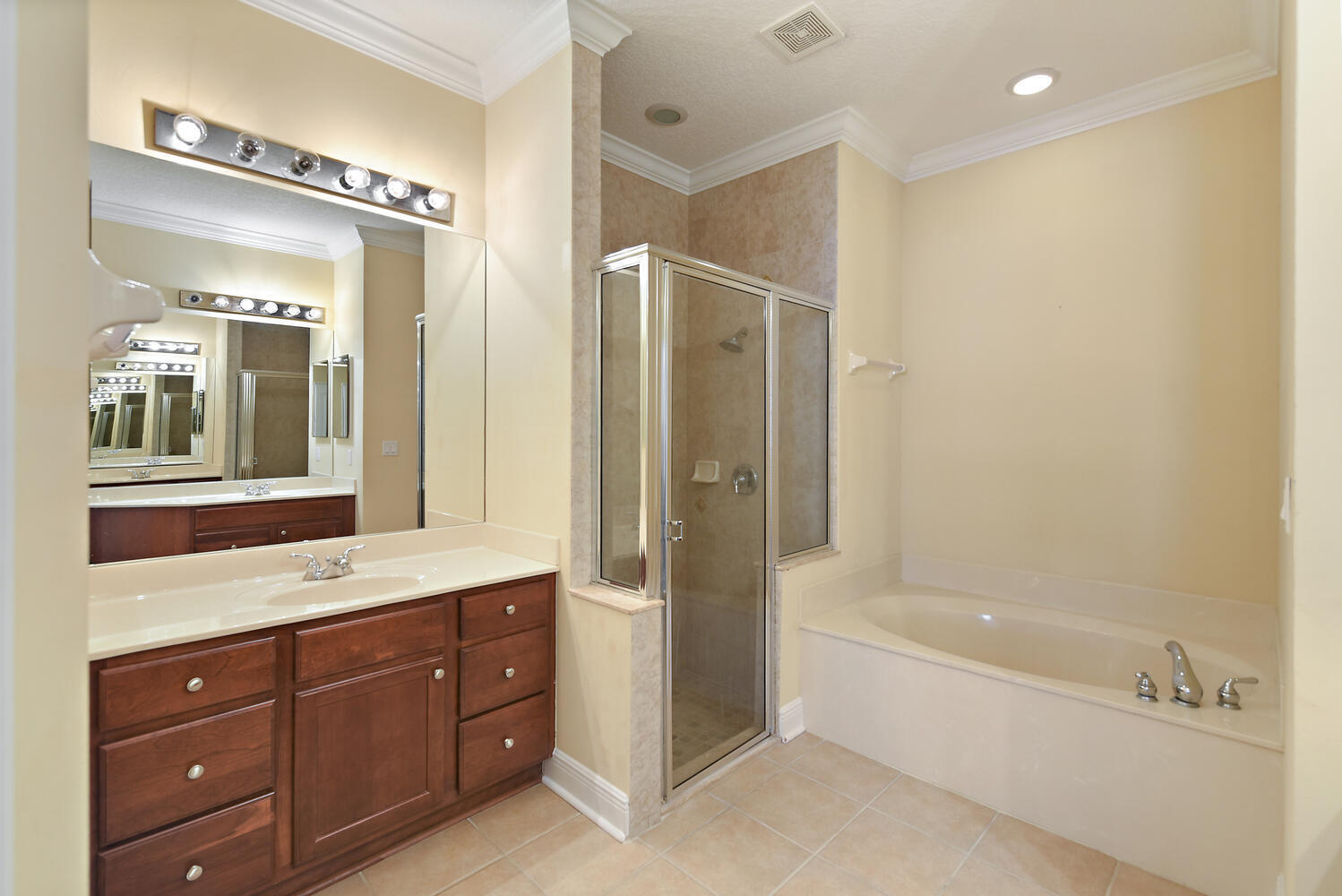 5968 SE Crooked Oak Avenue