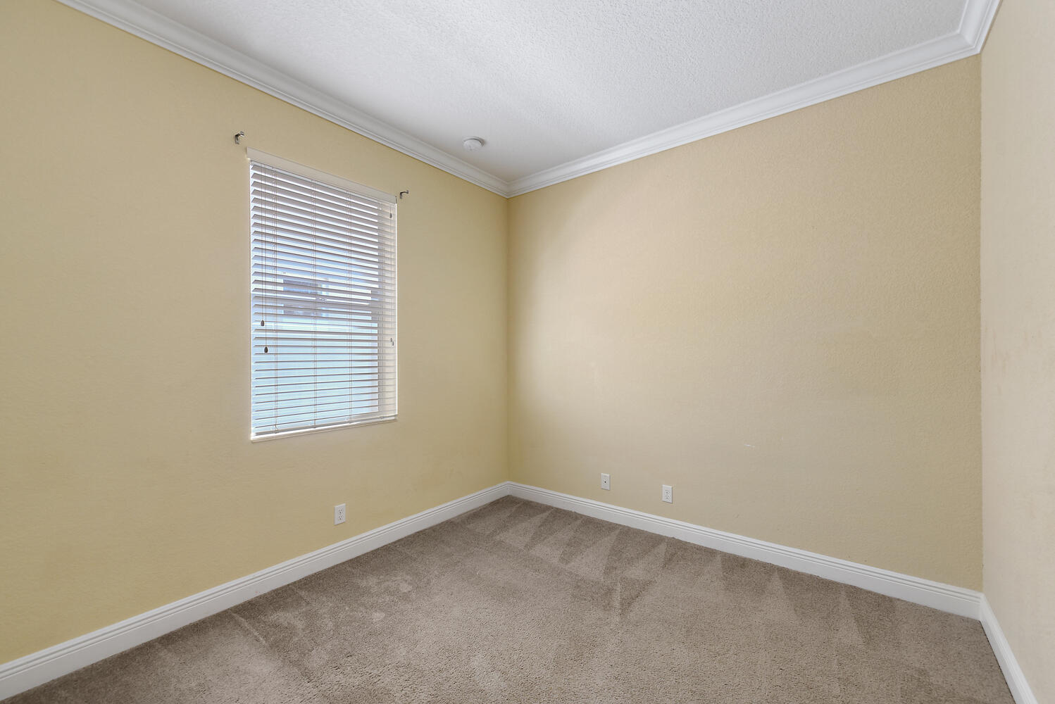 5968 SE Crooked Oak Avenue