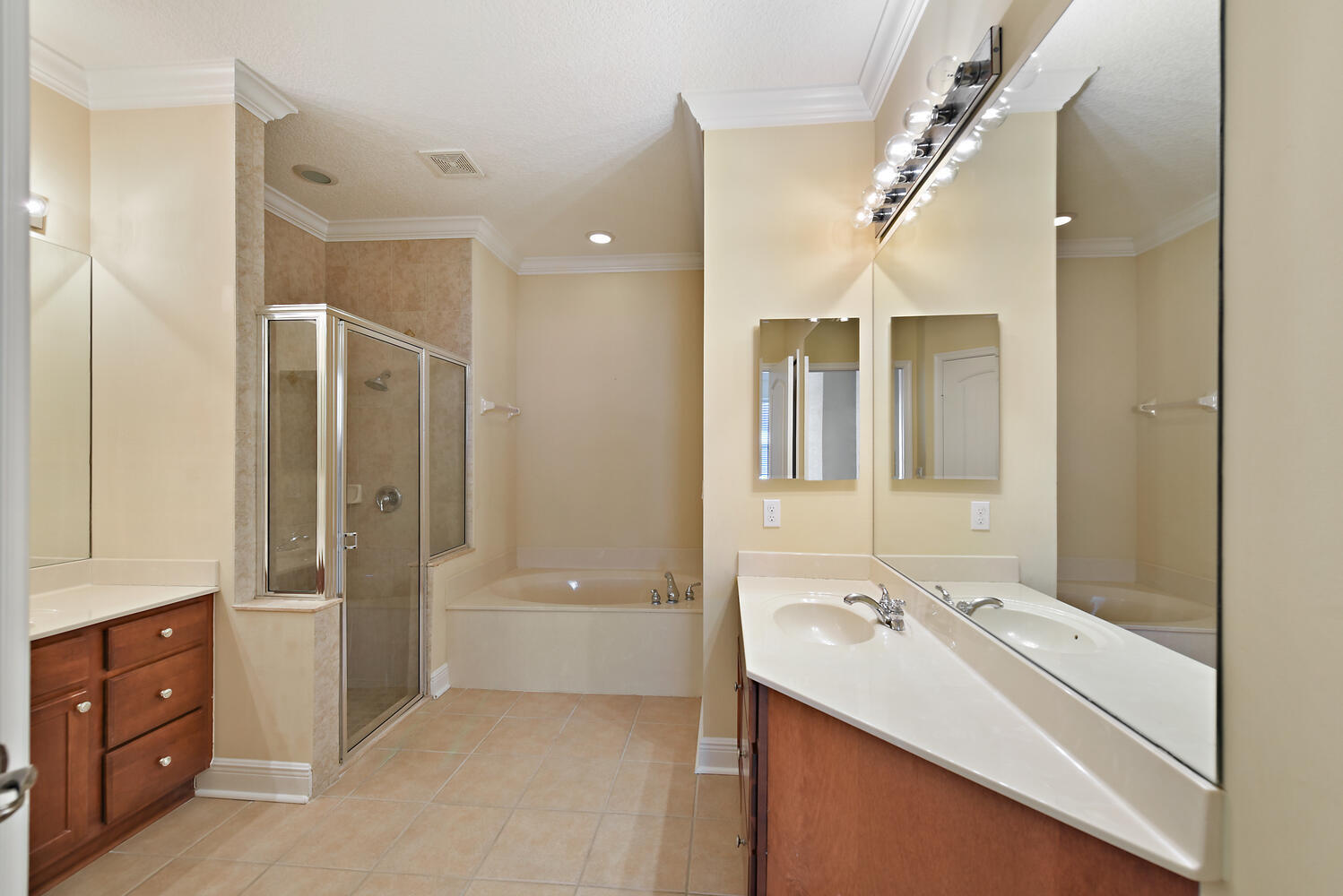 5968 SE Crooked Oak Avenue