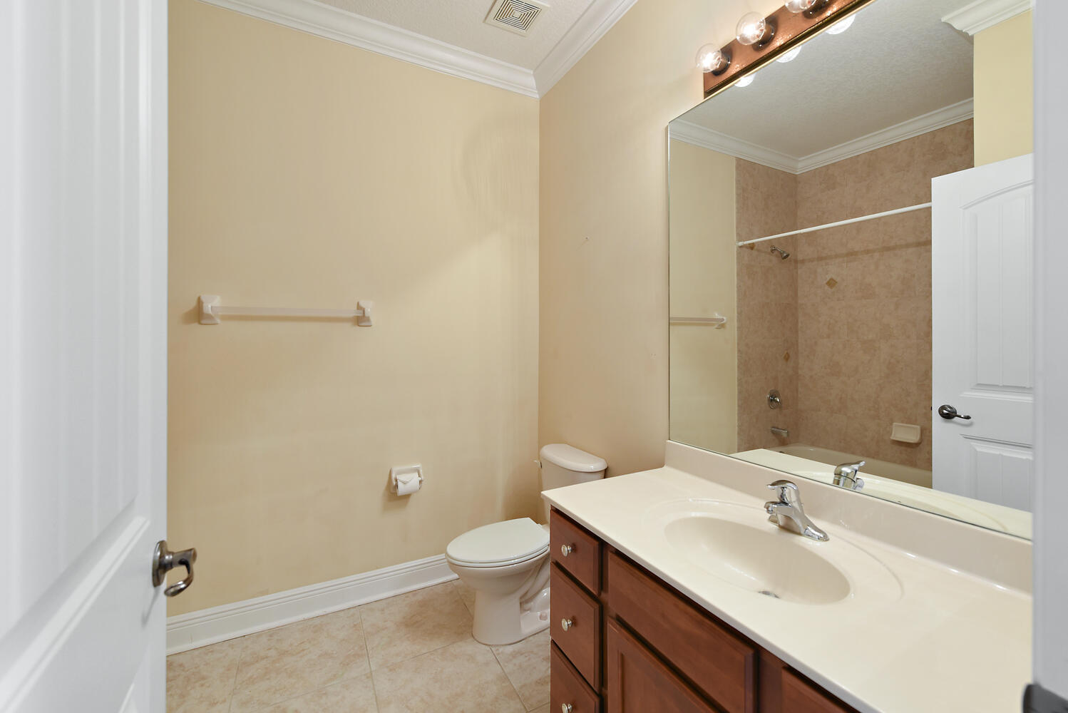 5968 SE Crooked Oak Avenue