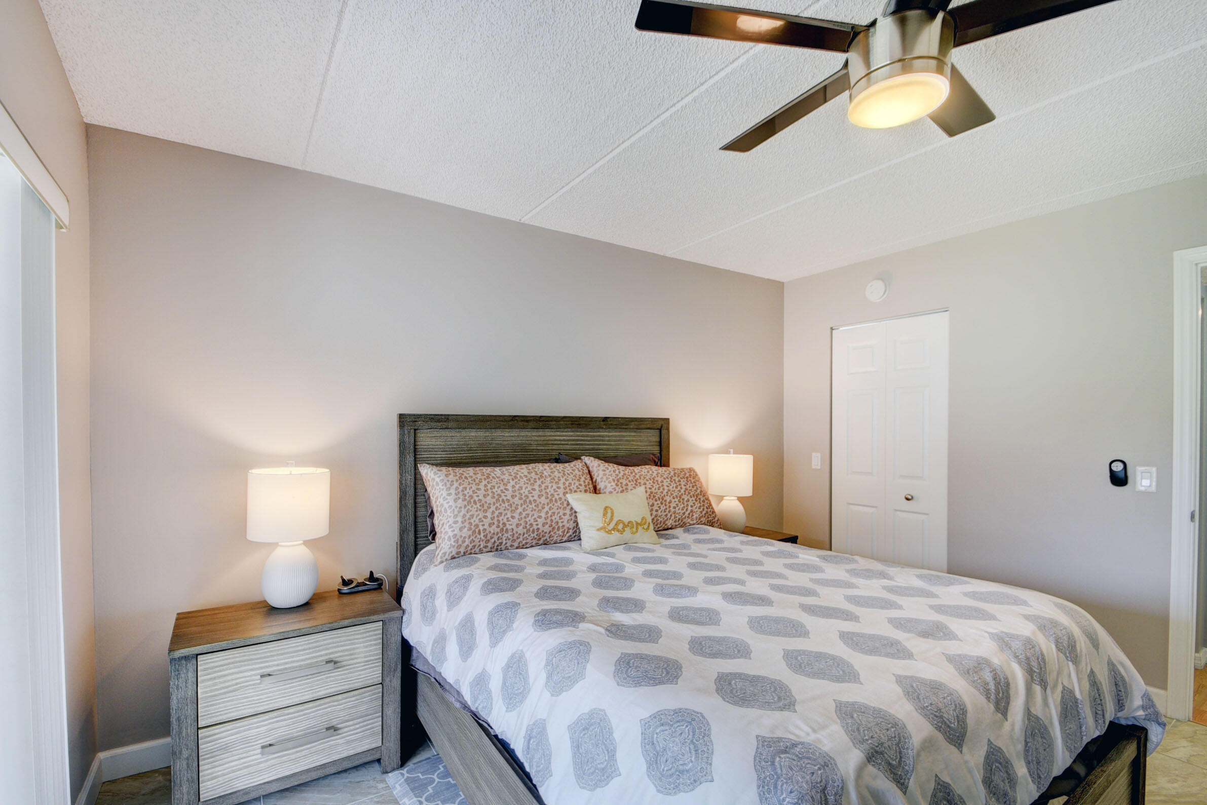 3200 Springdale Boulevard 204