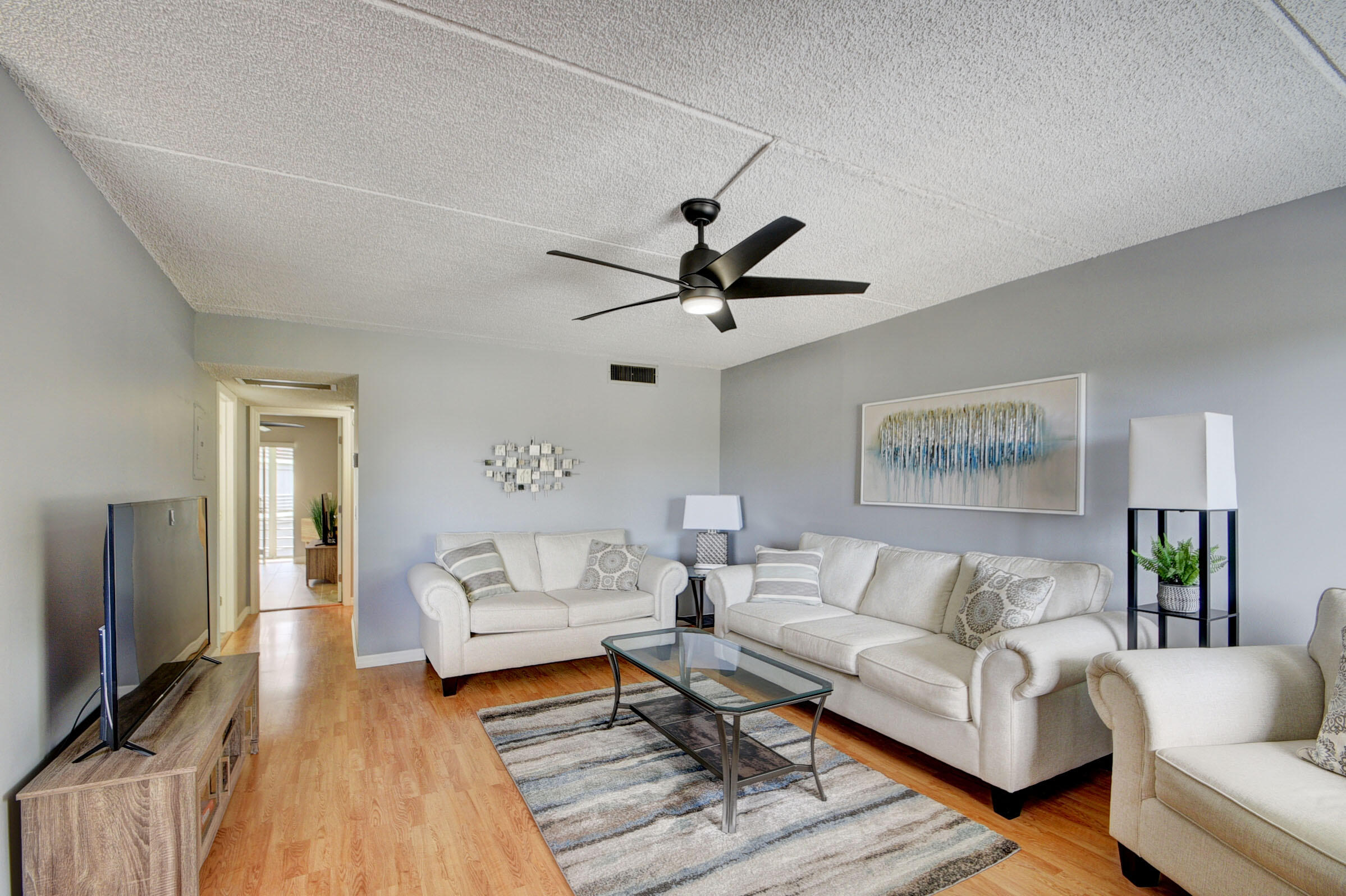 3200 Springdale Boulevard 204