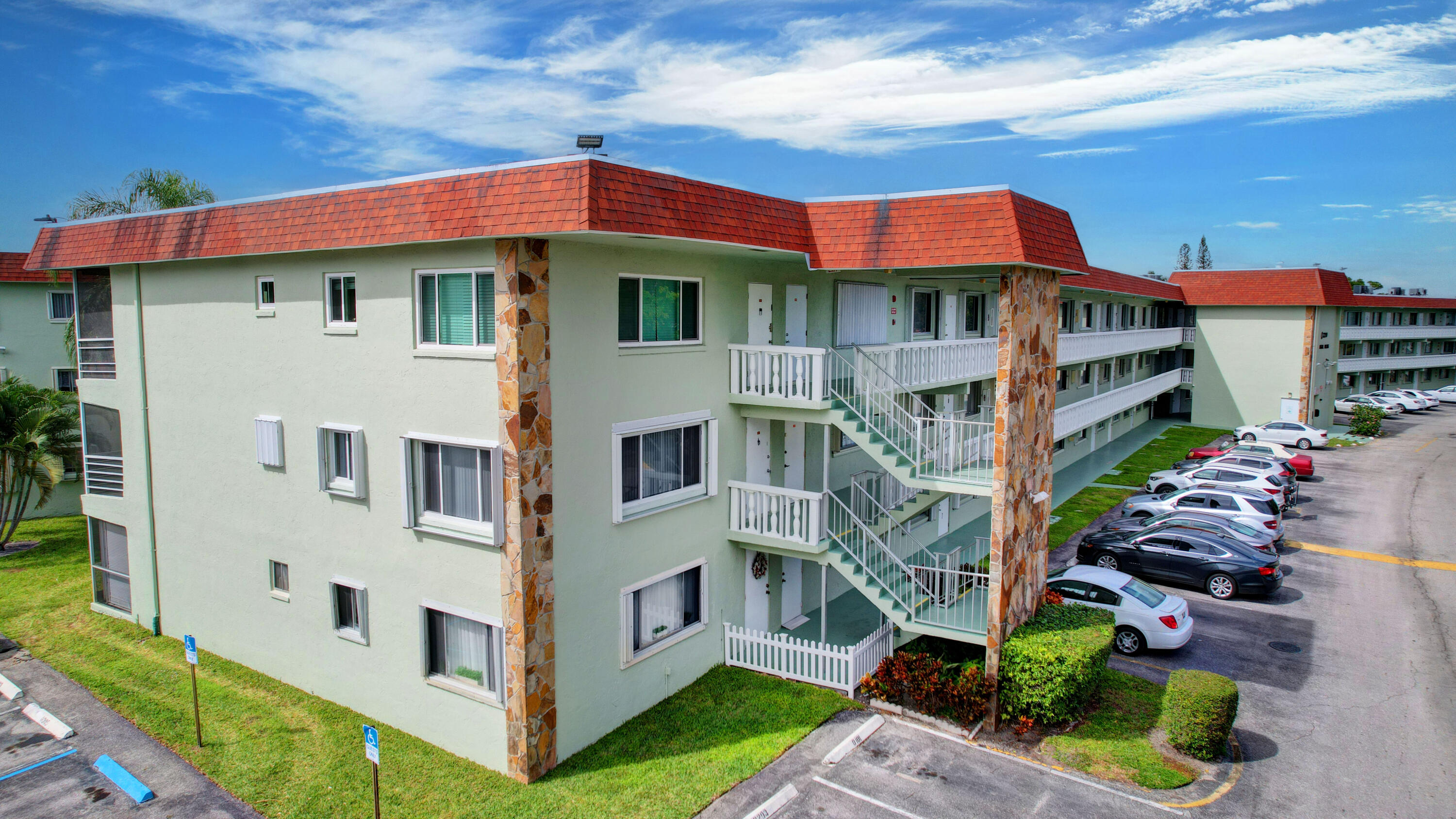 3200 Springdale Boulevard 204