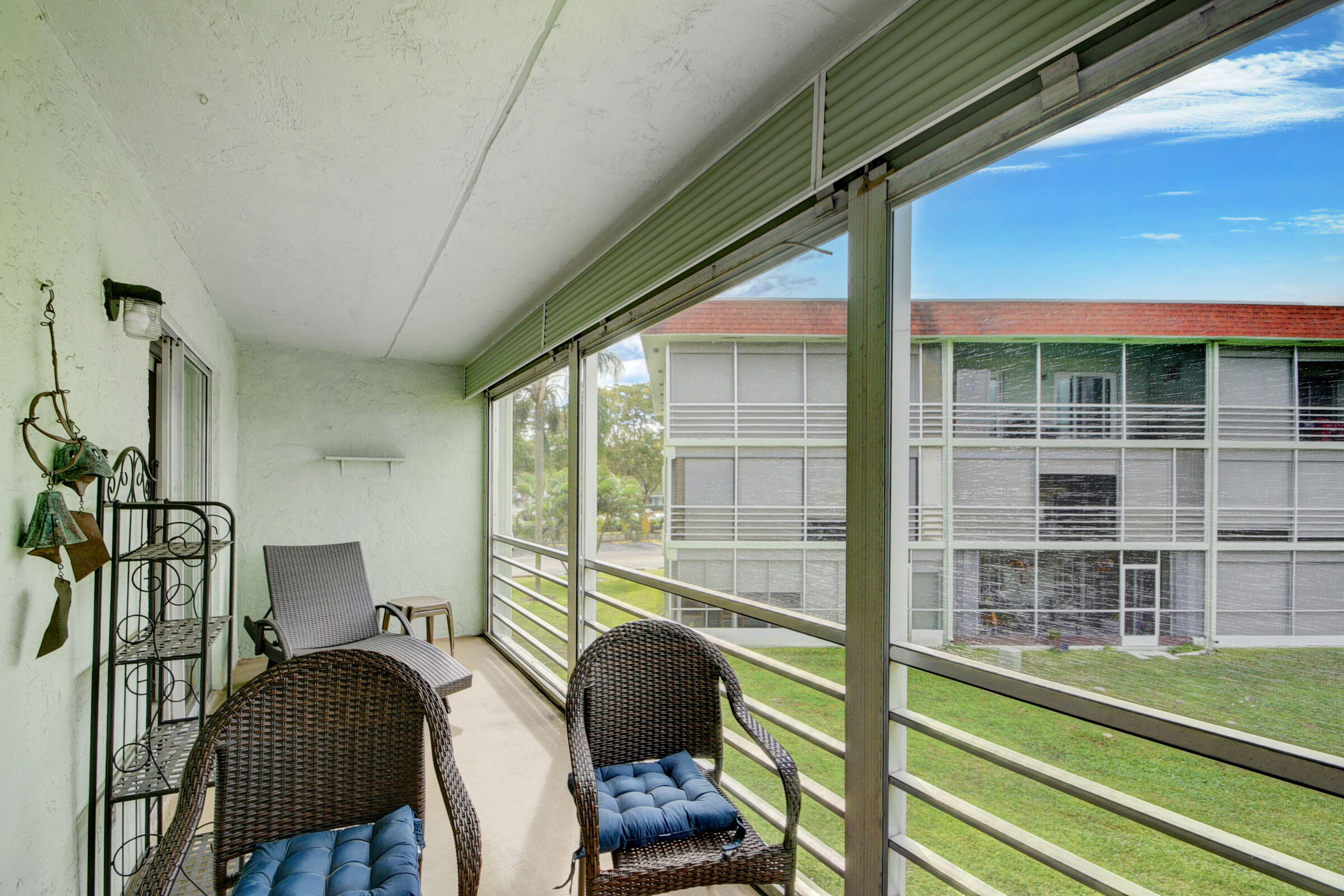 3200 Springdale Boulevard 204