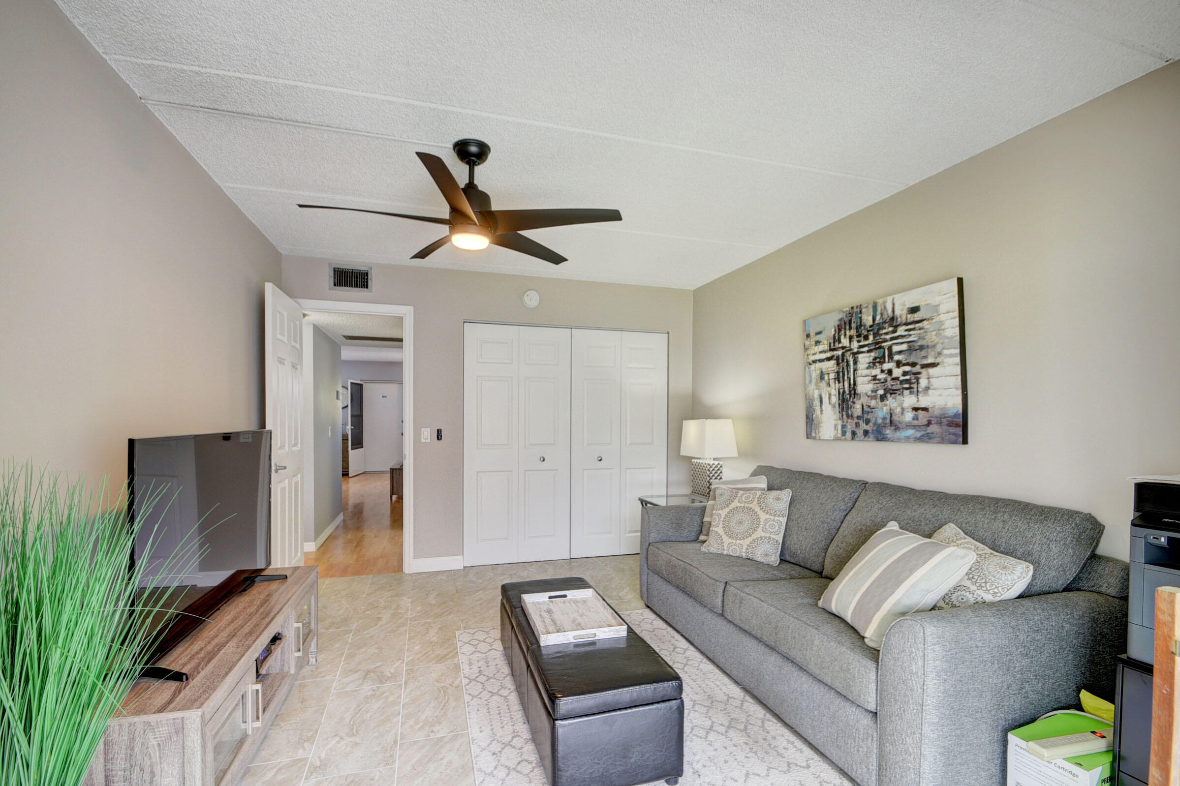 3200 Springdale Boulevard 204