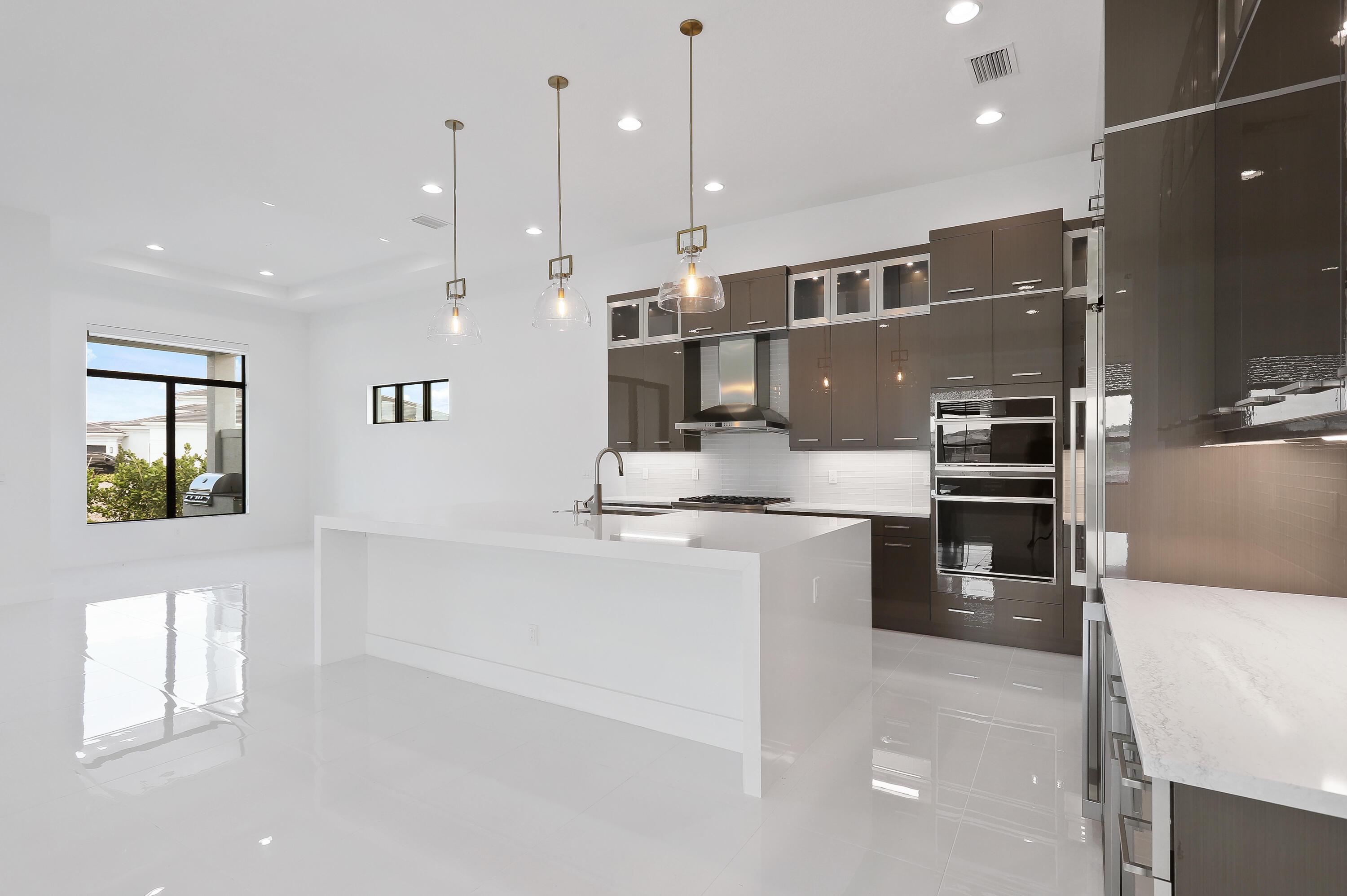 13143 Artisan Circle