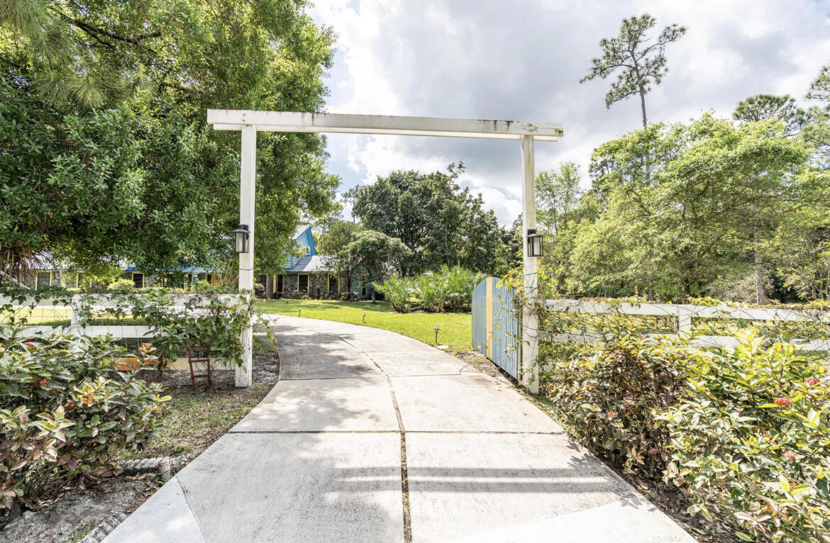 12288 165th Road N