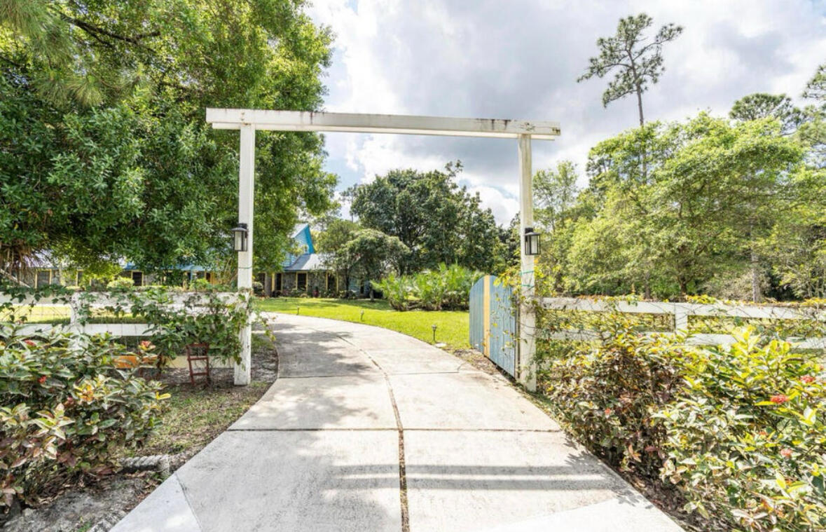 12288 165th Road N