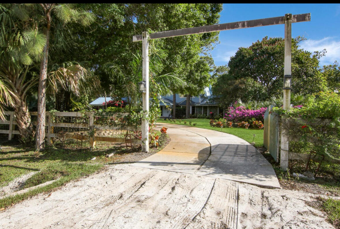 12288 165th Road N
