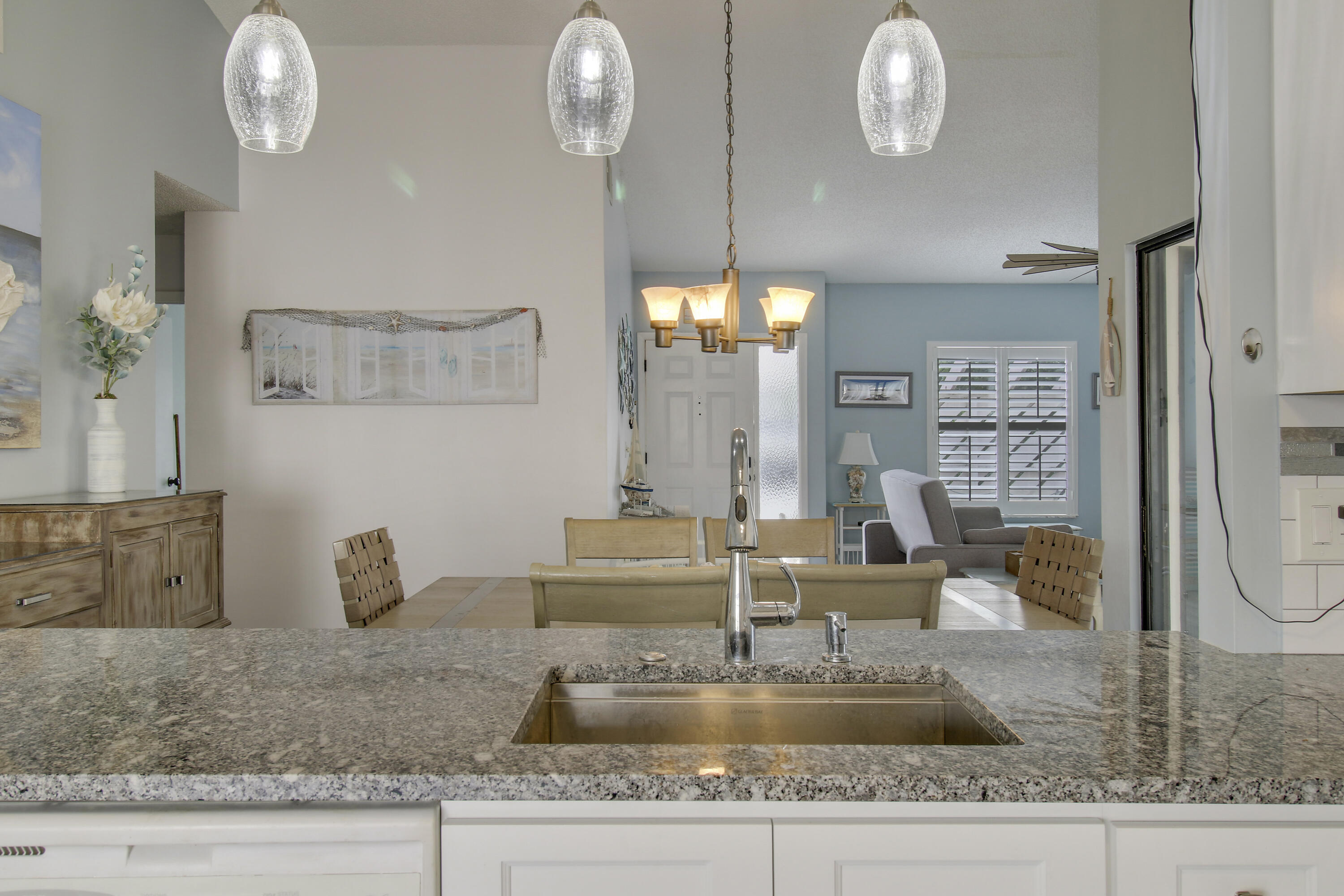128 Sherwood Circle 13d