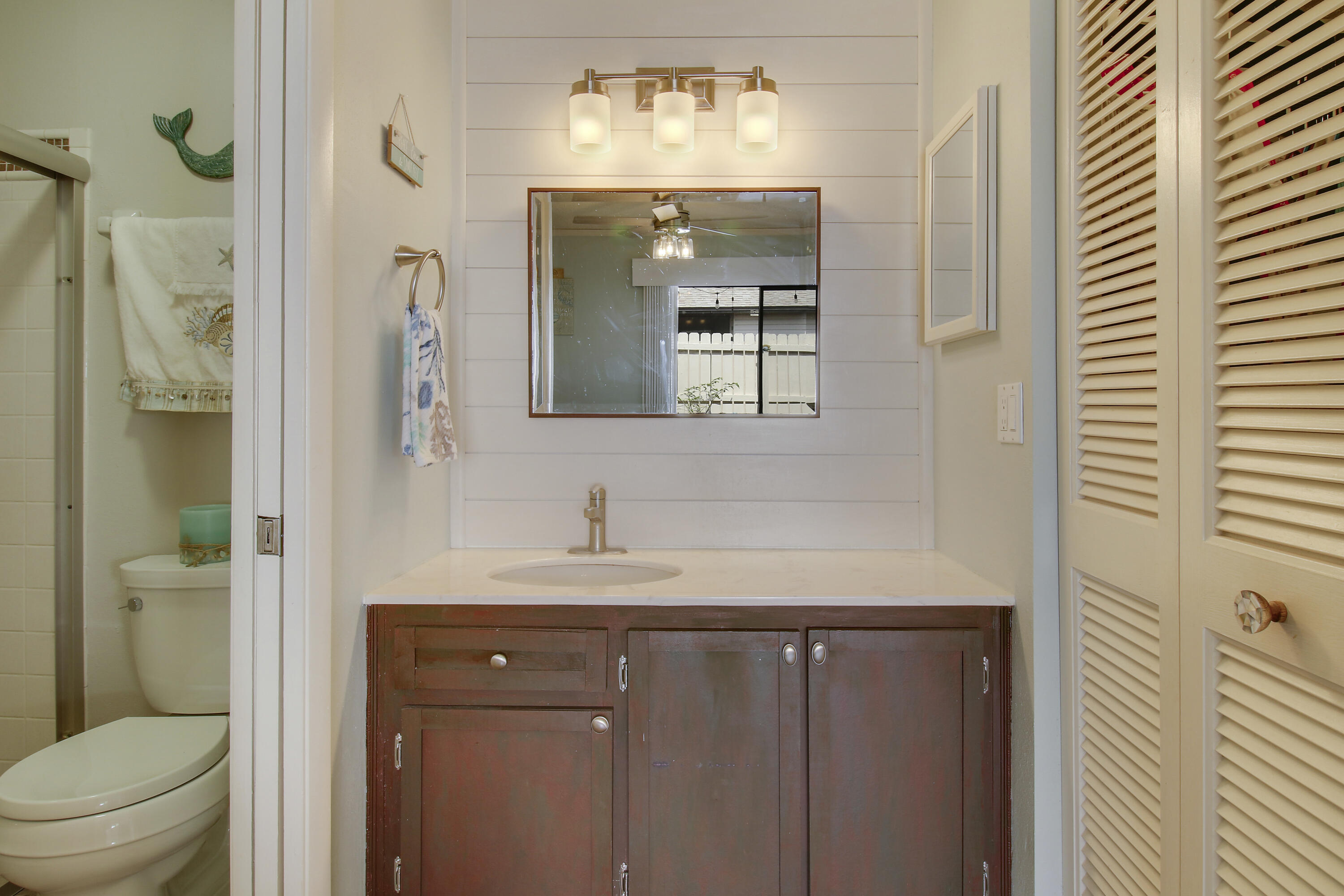 128 Sherwood Circle 13d