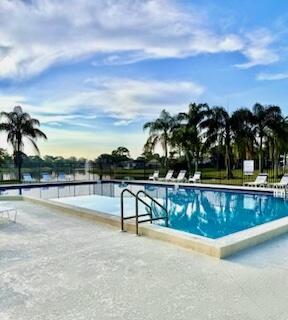128 Sherwood Circle 13d