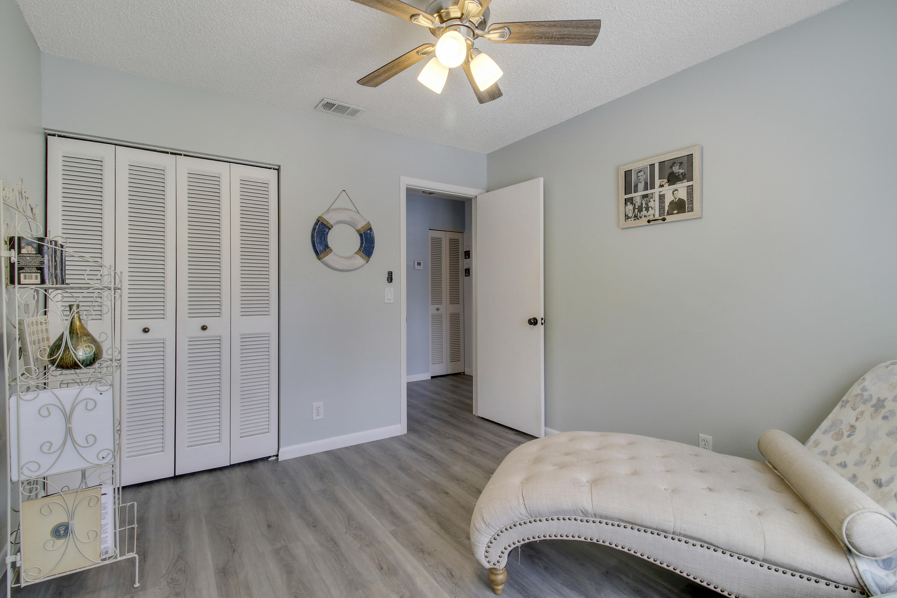 128 Sherwood Circle 13d