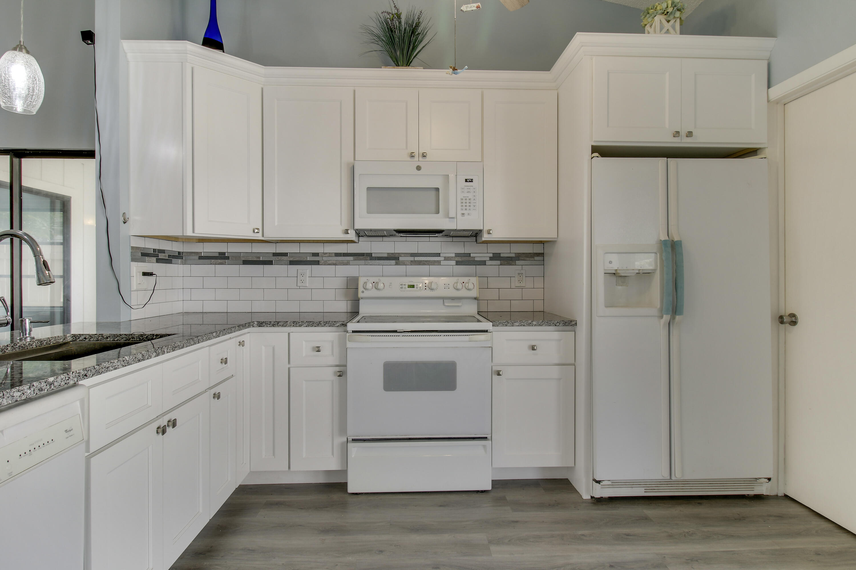 128 Sherwood Circle 13d