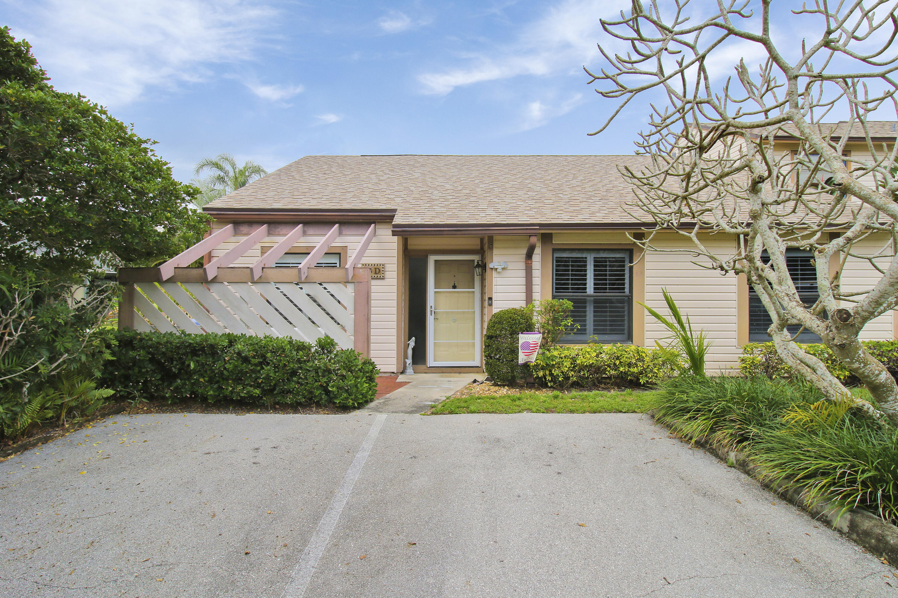 128 Sherwood Circle 13d